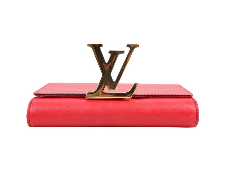Louis Vuitton woman Lv Louis chain clutch bag red color  Louis vuitton  bag, Bags designer fashion, Louis vuitton