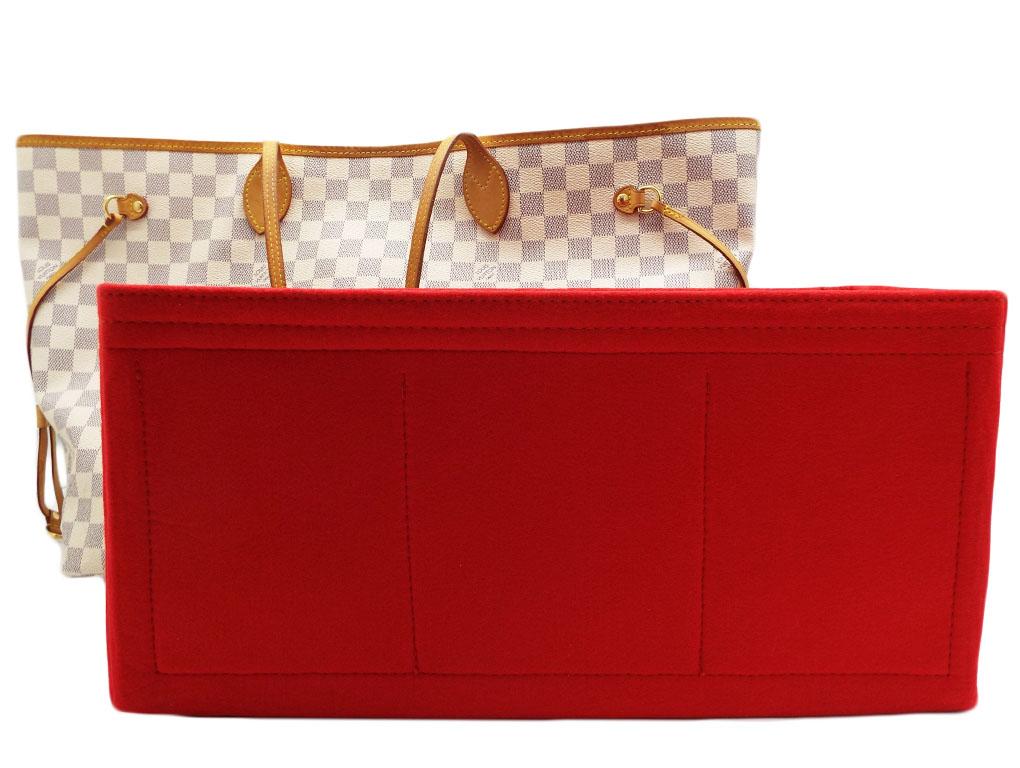 Includes a free Papillonkia Liner in red. Fantastic Louis Vuitton Neverfull MM for sale in Damier Azure leather coated canvas. A pre-loved piece in good condition. Do have a look at the photos as the inside is marked.
BRAND	
Louis