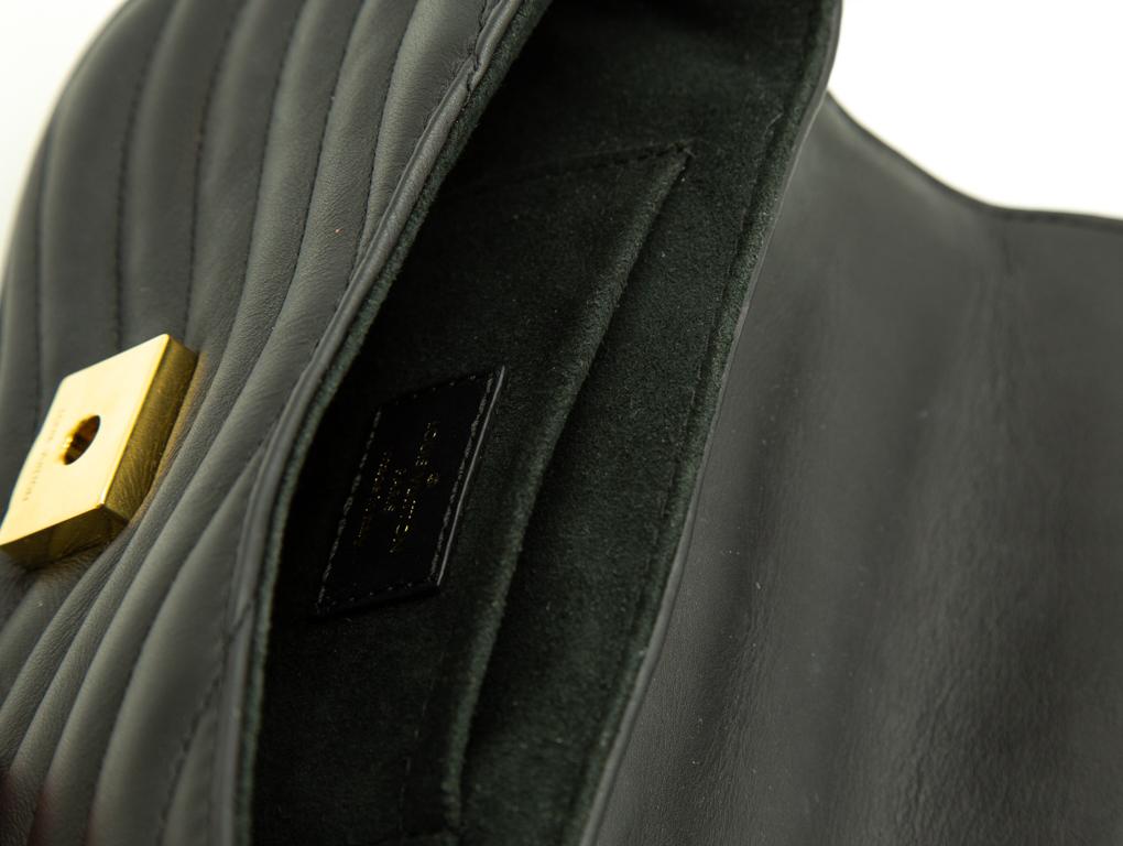 WOMENS DESIGNER Louis Vuitton New Wave PM Chain Shoulder Bag For Sale 1