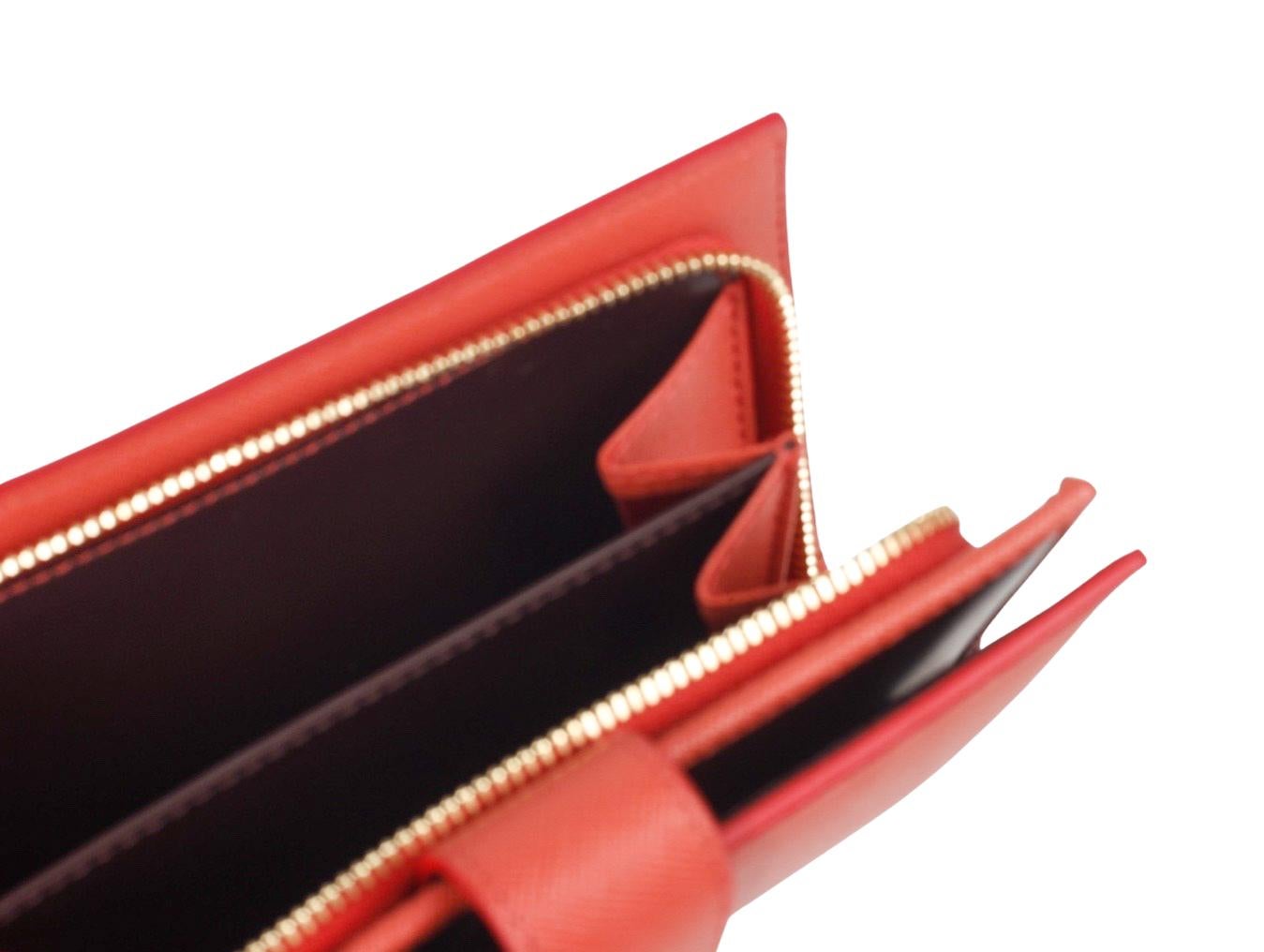 Damen-Designerin PATEK PHILIPPE FRENCH SIZED WALLET (Rot) im Angebot