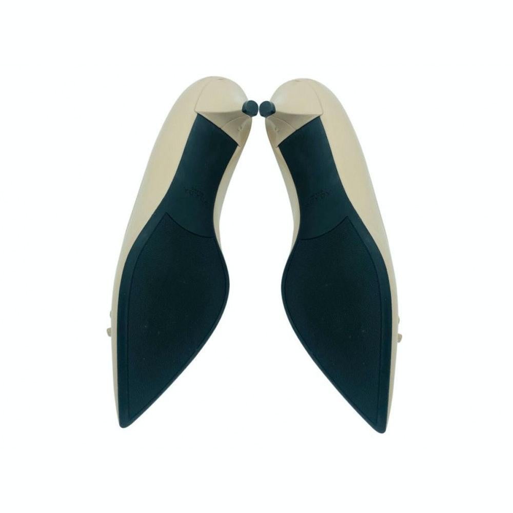 Womens Designer Prada Low Heel Pointed Court Shoe - 39 For Sale 3