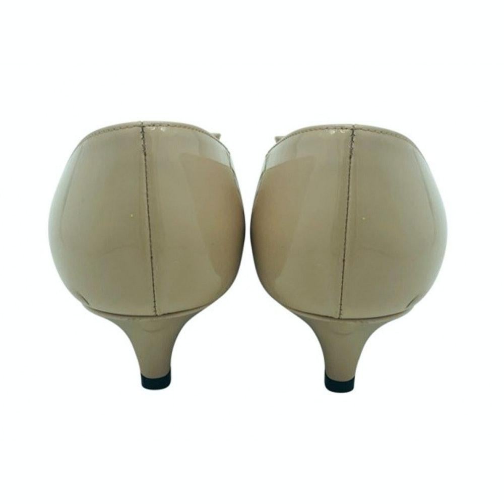 Women's Womens Designer Prada Low Heel Pointed Court Shoe - 39 For Sale
