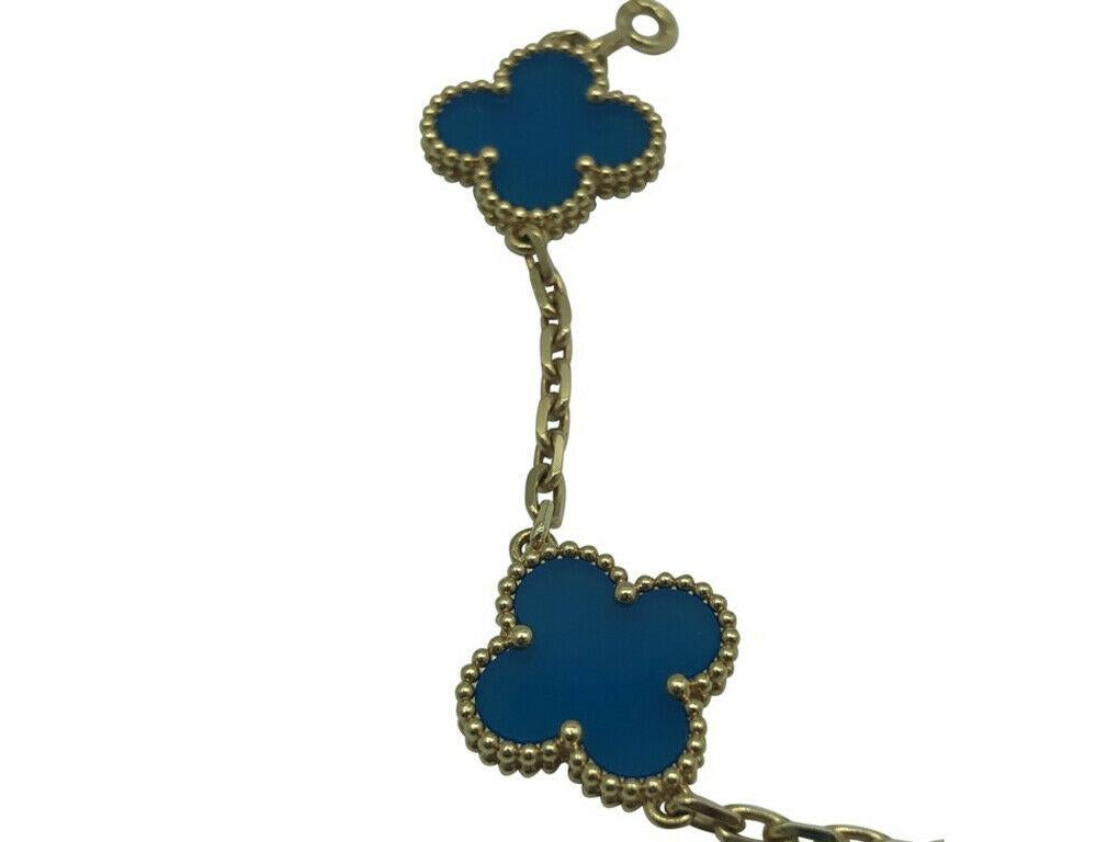 Modern Womens Designer Van Cleef & Arpels Alhambra Bracelet 5 Motifs - Agate For Sale