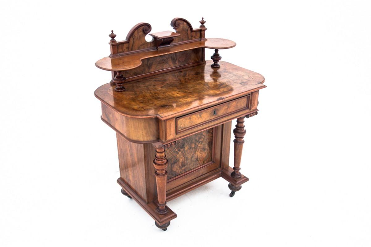Schreibtisch für Damen, Nordeuropa, um 1860. (Renaissance) im Angebot