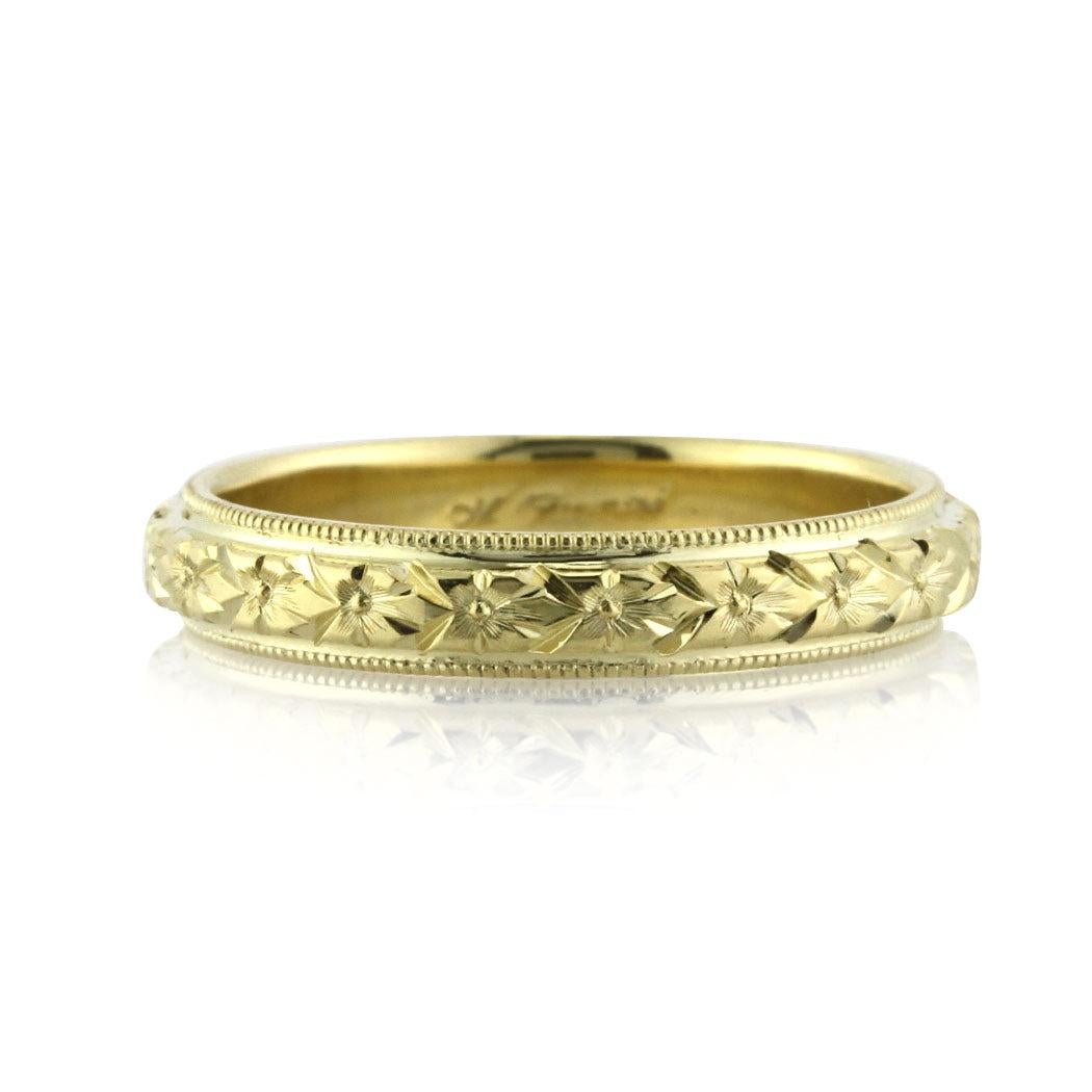 Women
s Hand Engraved Wedding Band in 18k Yellow Gold