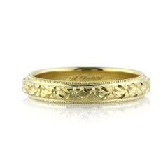 Women
s Hand Engraved Wedding Band in 18k Yellow Gold