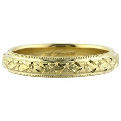 Women
s Hand Engraved Wedding Band in 18k Yellow Gold