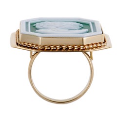 Womens Large 18K Yellow Gold Green Agate Cameo Large Ring