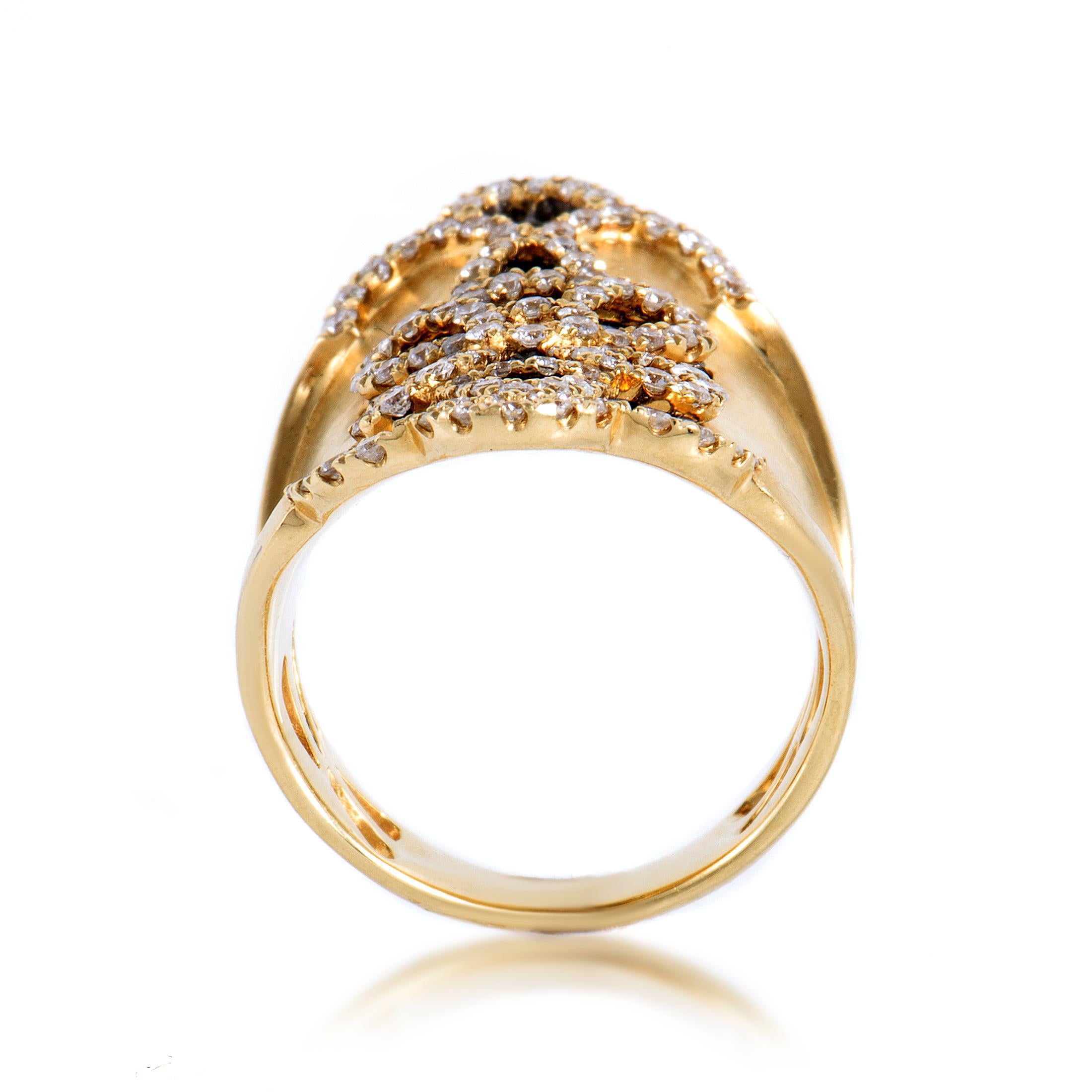 Painting an adorable picture with its glistening diamonds totaling 1.29 carats against the radiant canvas of precious 18K yellow gold, this majestic ring marvelously hugs your finger and produces an eye-catching effect.<Br/>Ring Top Dimensions: 35 x