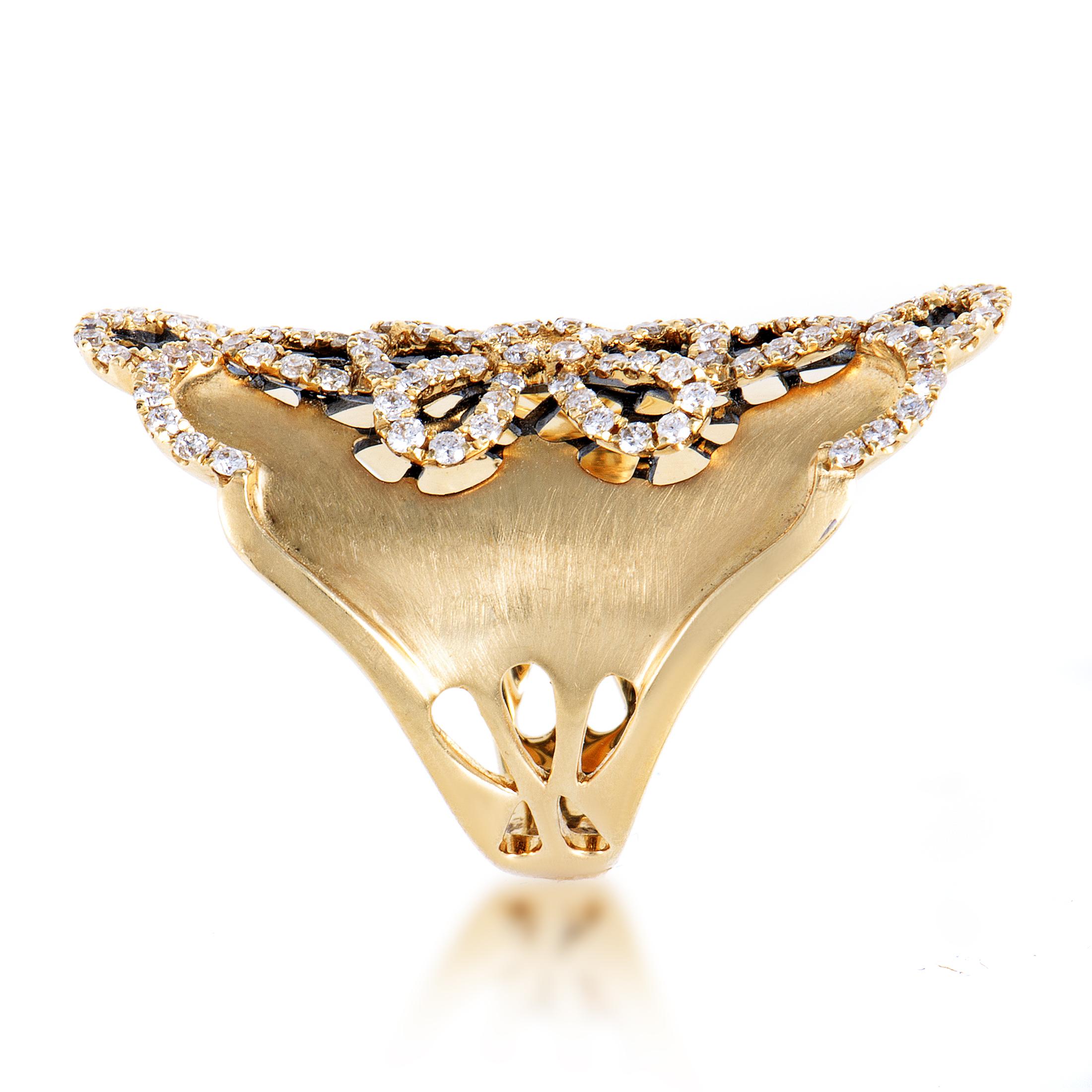 Womens Long 18 Karat Yellow Gold Diamond Flower Band Ring In New Condition In Southampton, PA