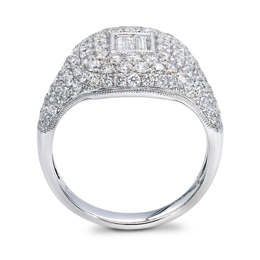 WOMEN'S PETITE PAVE PINKY RING DOUBLE BAGUETTES DIAMONDS HALF ETERNITY 1.45 Carat TW
Ladies beautiful diamond ring encrusted with brilliant white diamonds!
Center stone contains 2 baguette cut diamonds 0.24 Carat  TW
Surrounded by 1.45 carat round