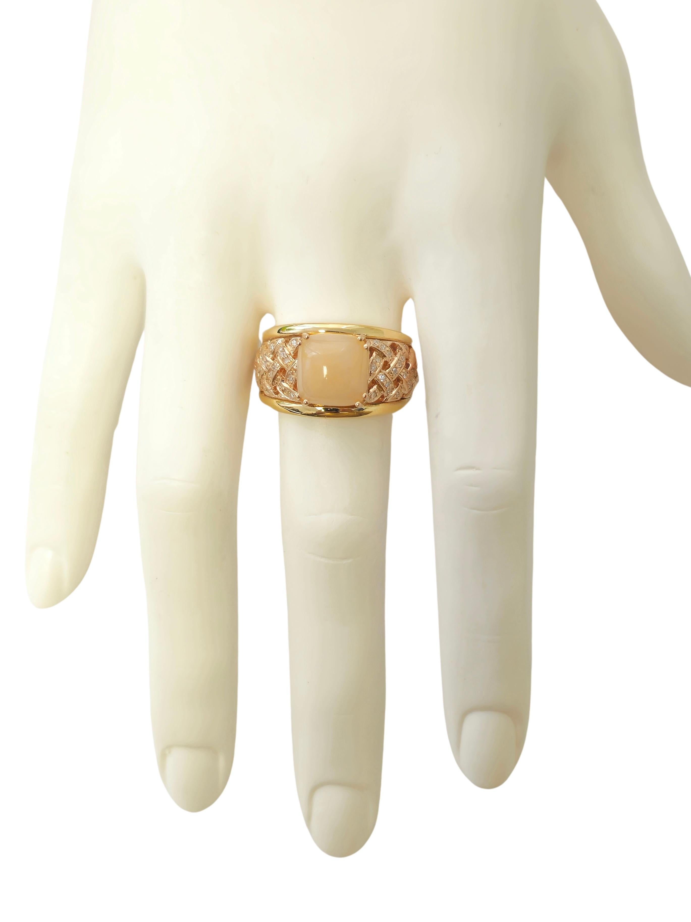 Womens Modern Rare 5.70 carat Pink Opal & Diamond Engagement Ring In Excellent Condition For Sale In Miami, FL