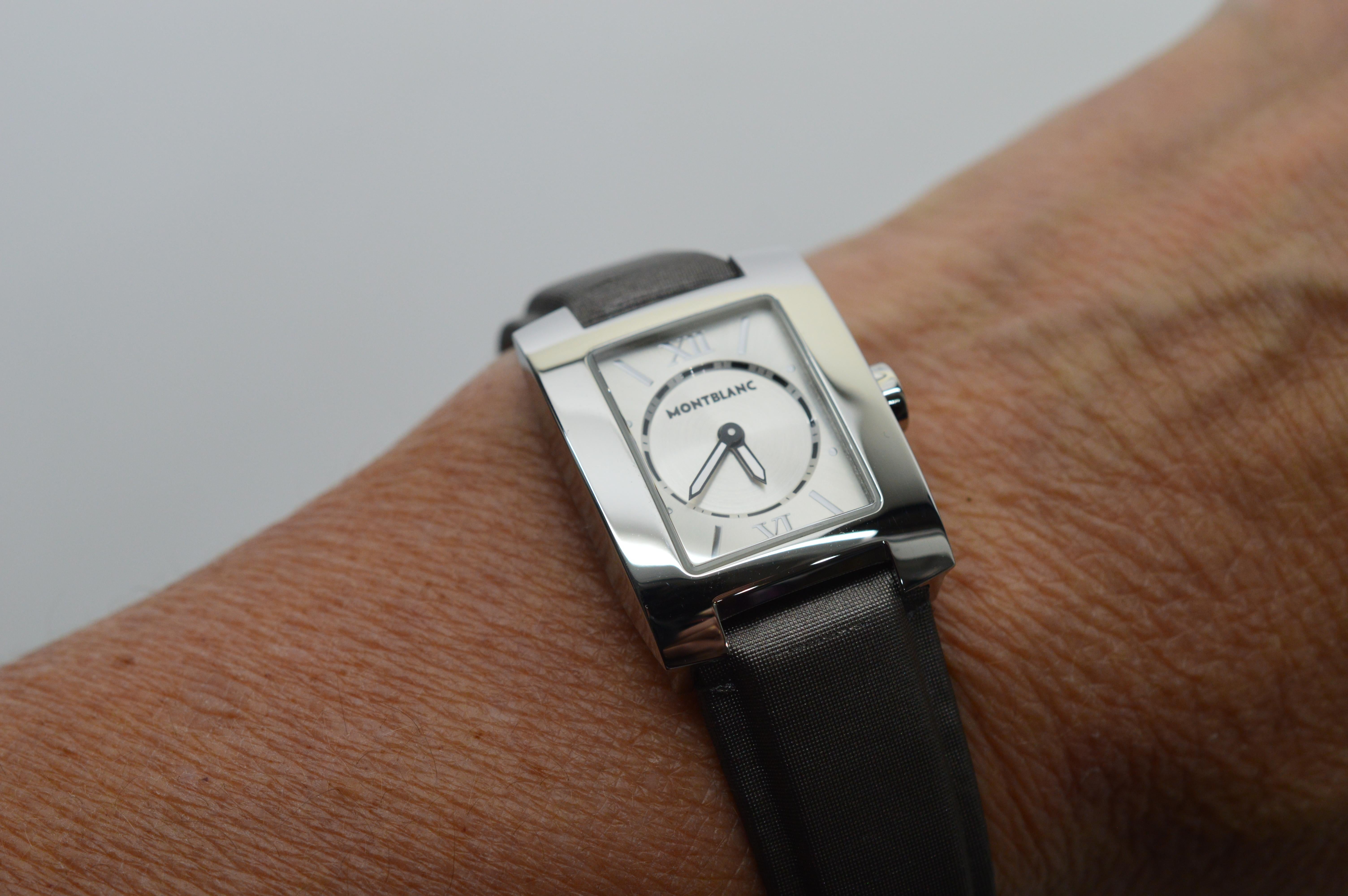Montblanc Edelstahl-Armbanduhr für Damen mit Profil im Angebot 4