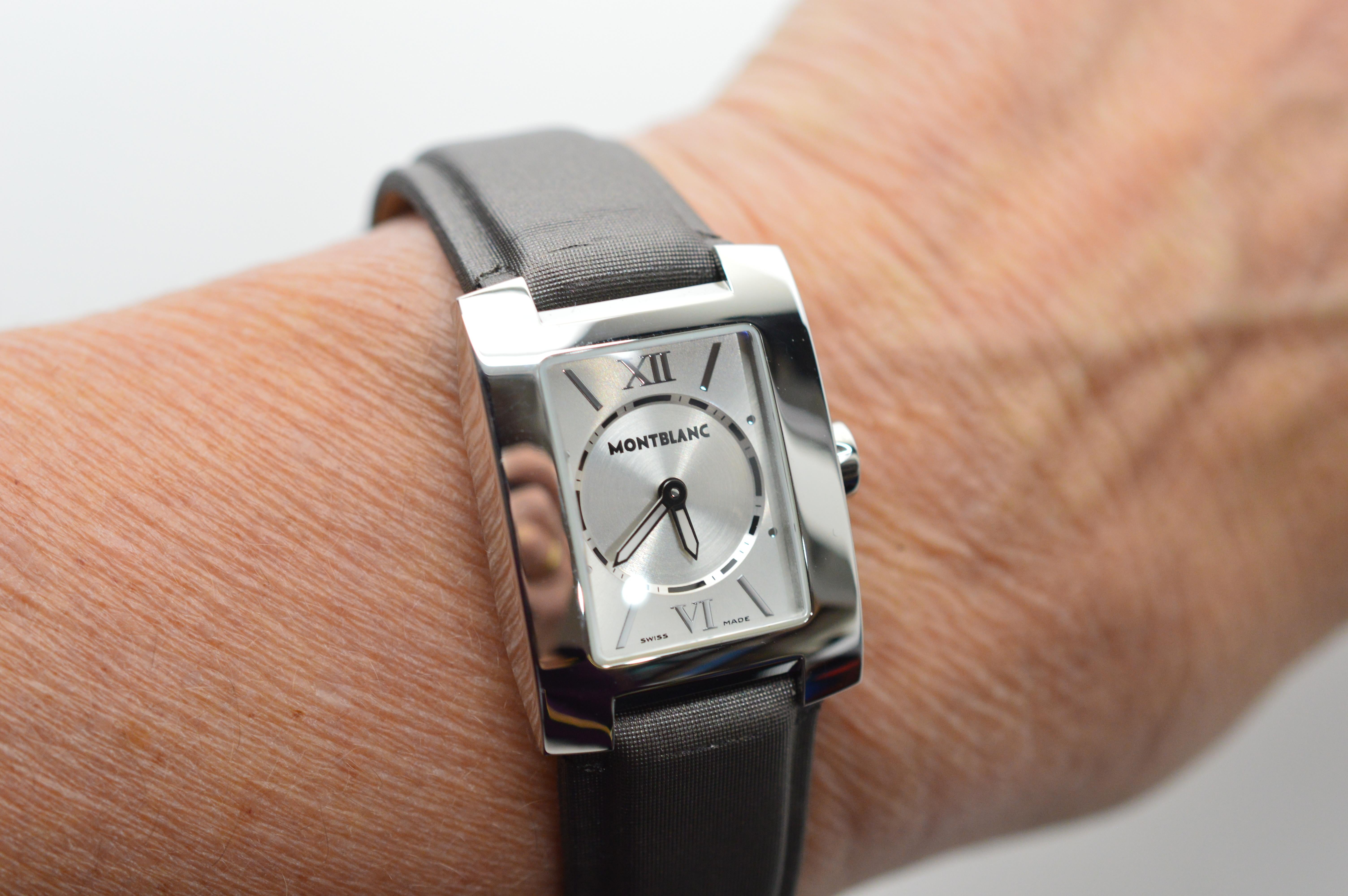 Montblanc Edelstahl-Armbanduhr für Damen mit Profil im Angebot 5