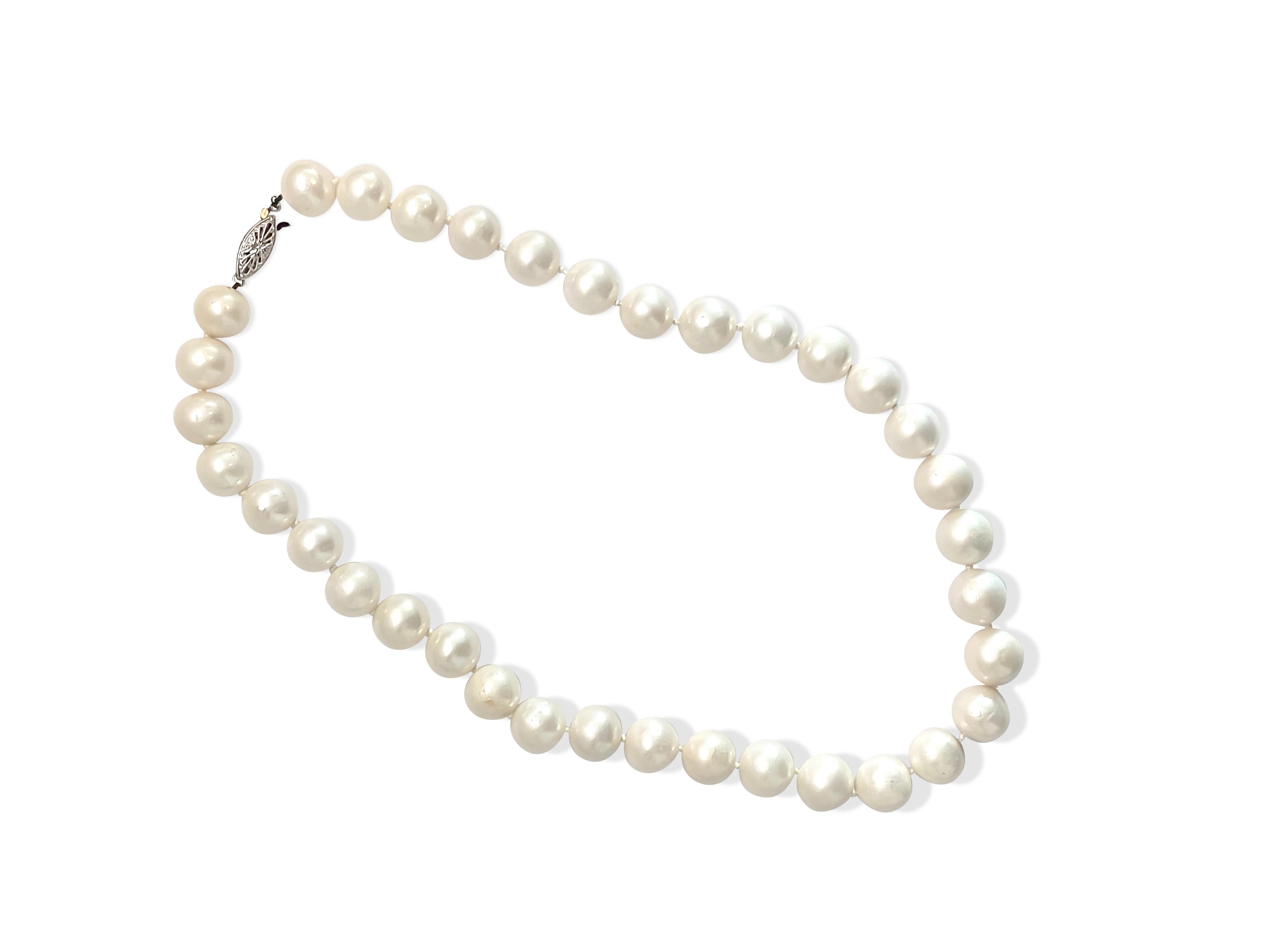 Metal: 14k White Gold 

100% natural fresh water pearl. Shape: round. Color: Pastel white. Finish: excellent. Setting: Stringed. 

Beautiful womens pearl necklace. Modern style pearl necklace