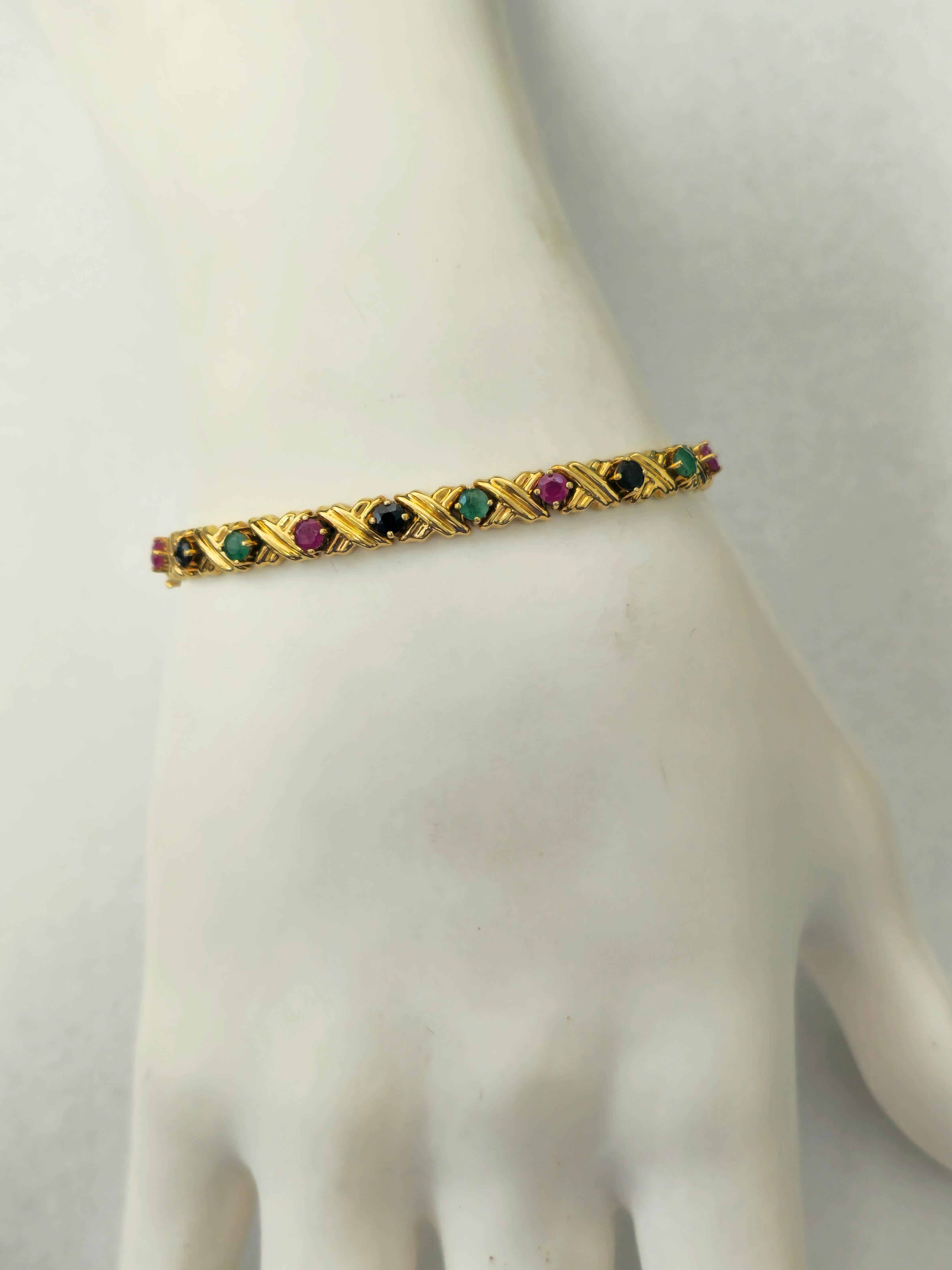 Womens Natural Ruby, Emerald and Blue Sapphire Bracelet  In Excellent Condition For Sale In Miami, FL