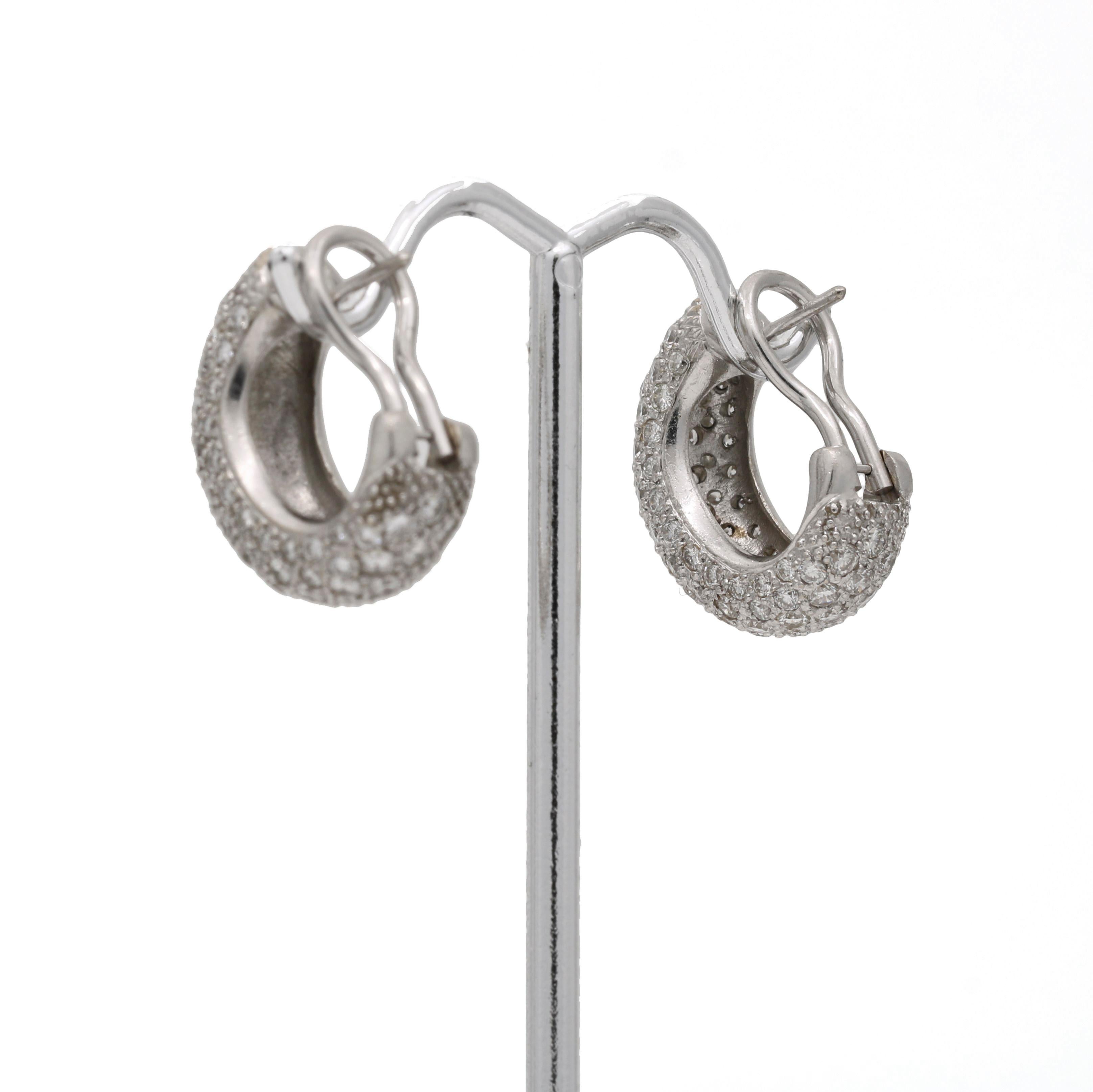 Women's Pave Diamond C-Hoop Earrings in 18k White Gold In Excellent Condition For Sale In Boca Raton, FL