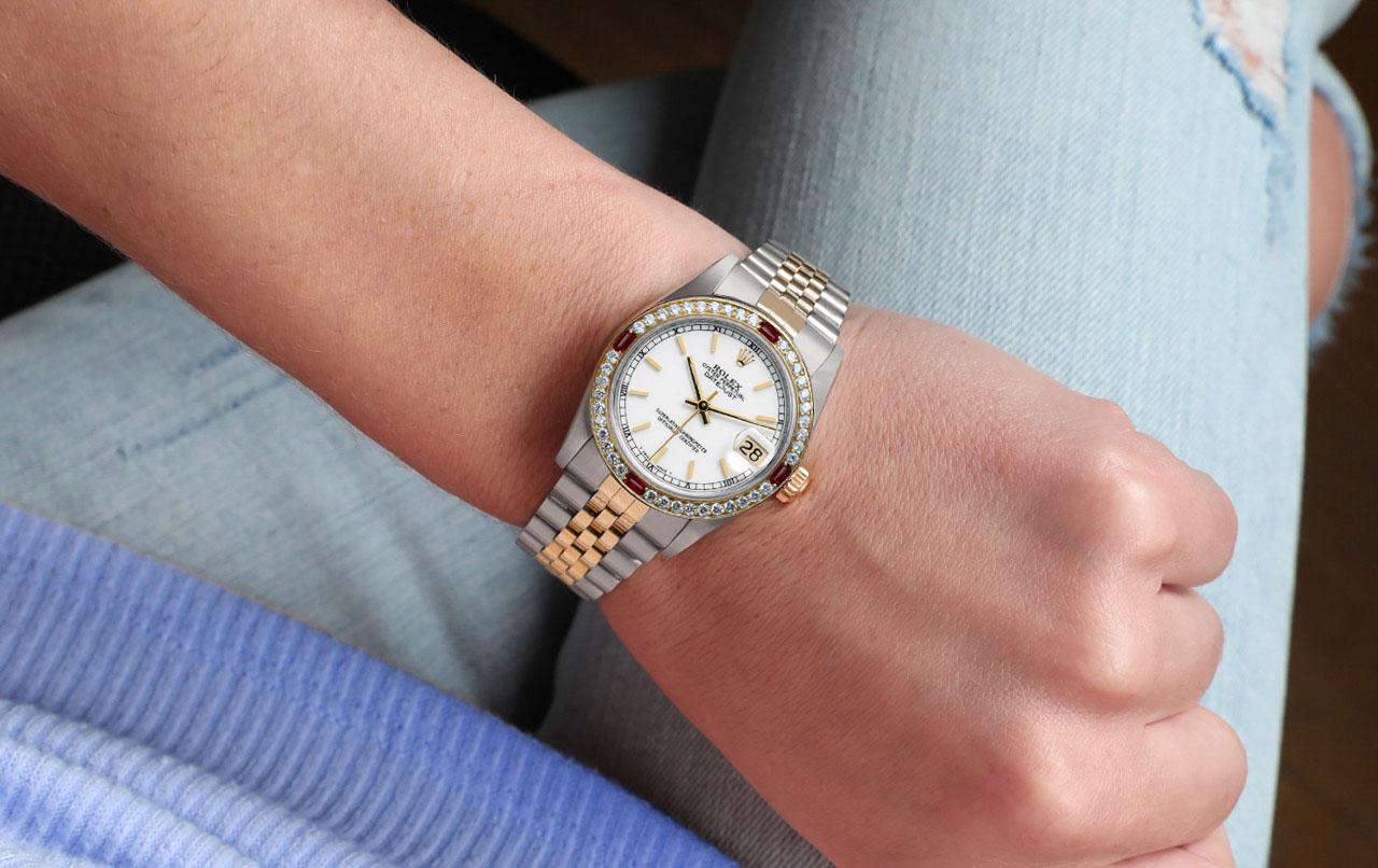 Women's Rolex Datejust White Stick Dial Diamond & Ruby Bezel Two Tone Watch In Excellent Condition For Sale In New York, NY