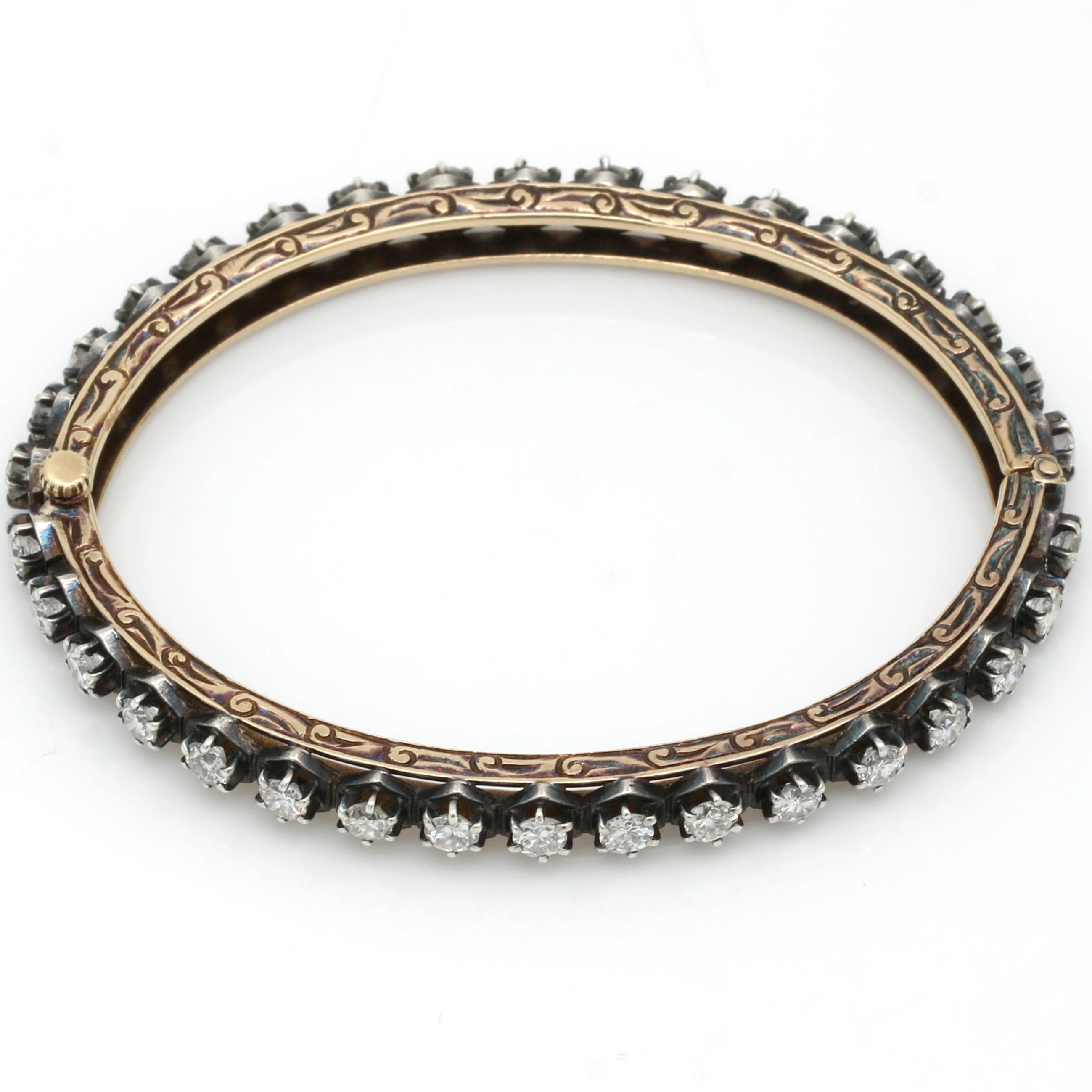Art Deco Women's Vintage Bracelet 4.25cttw Diamond Hinged Bangle 18k Gold For Sale