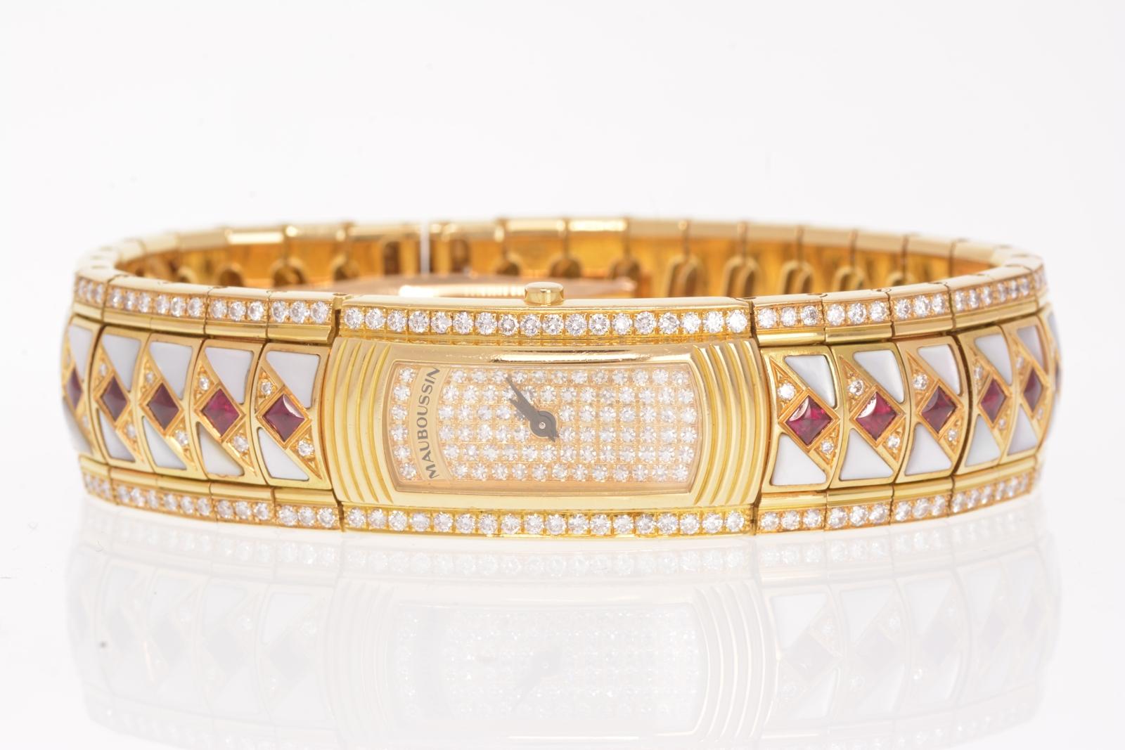 gold lady m