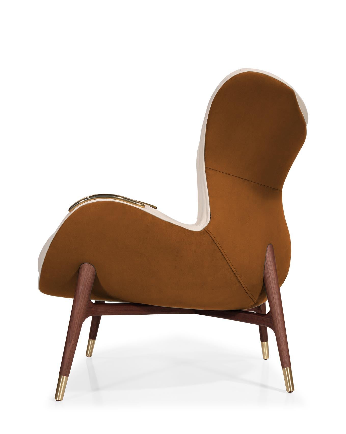 Moderne Wonatti Nazaré Armchair, Walnut Wood Armchair, Suede Armchair, Orange Armchair en vente