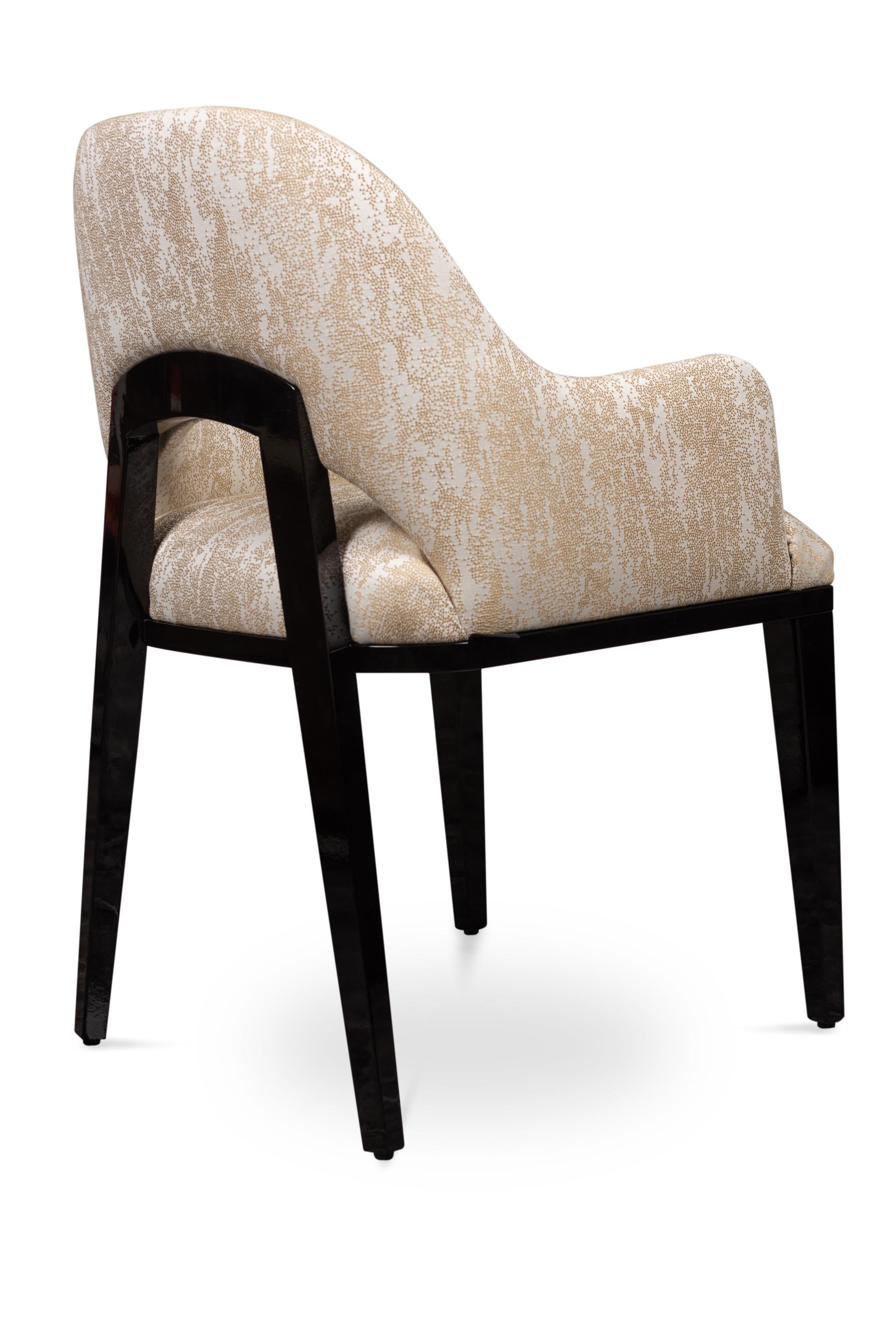 Post-Modern Wonder Dining Chair by Memoir Essence For Sale