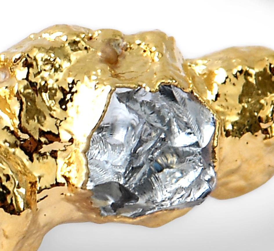 Moderno Anello Wonder Sapiens 0 scolpito a mano in bronzo placcato oro 24k di Marion Fillancq in vendita