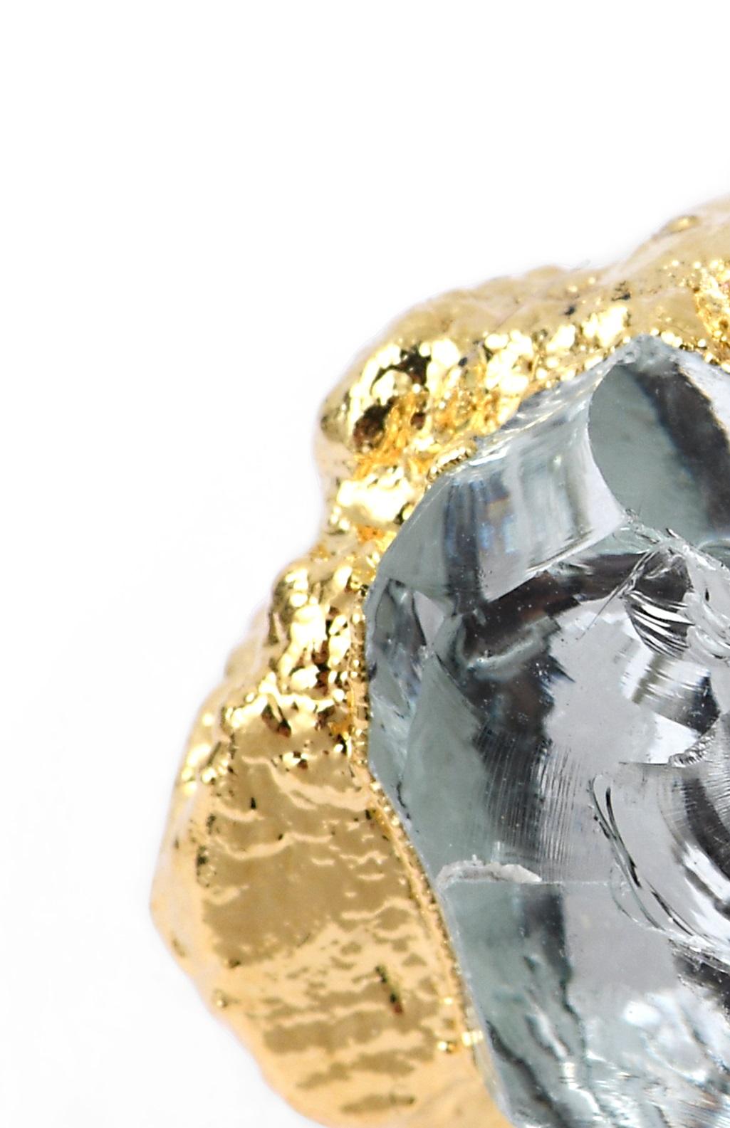Wonder Sapiens 5 Bague sculptée à la main en bronze plaqué or 24k par Marion Fillancq
Dimensions : Ø 1,5 x H 1,5 cm : Ø 1,5 x H 1,5 cm. 
Matériaux : bronze plaqué or 24k et miroir.

Disponible en différentes tailles. Veuillez nous