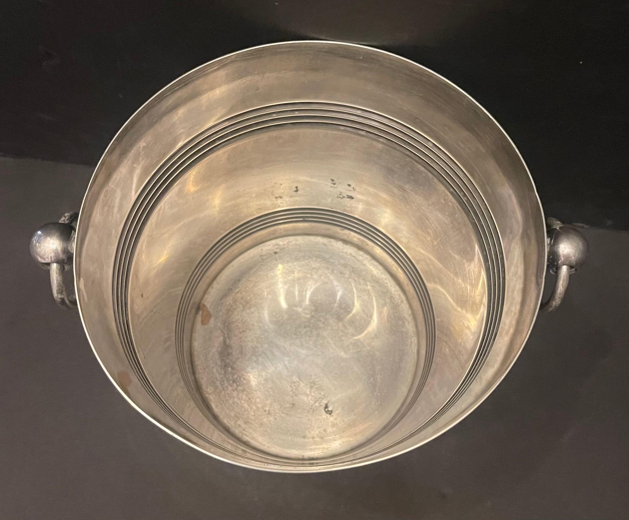 Wundervoller Christofle Vintage versilberter Biarritz Champagner-Eiskübel GALLIA im Zustand „Gut“ im Angebot in Roslyn, NY