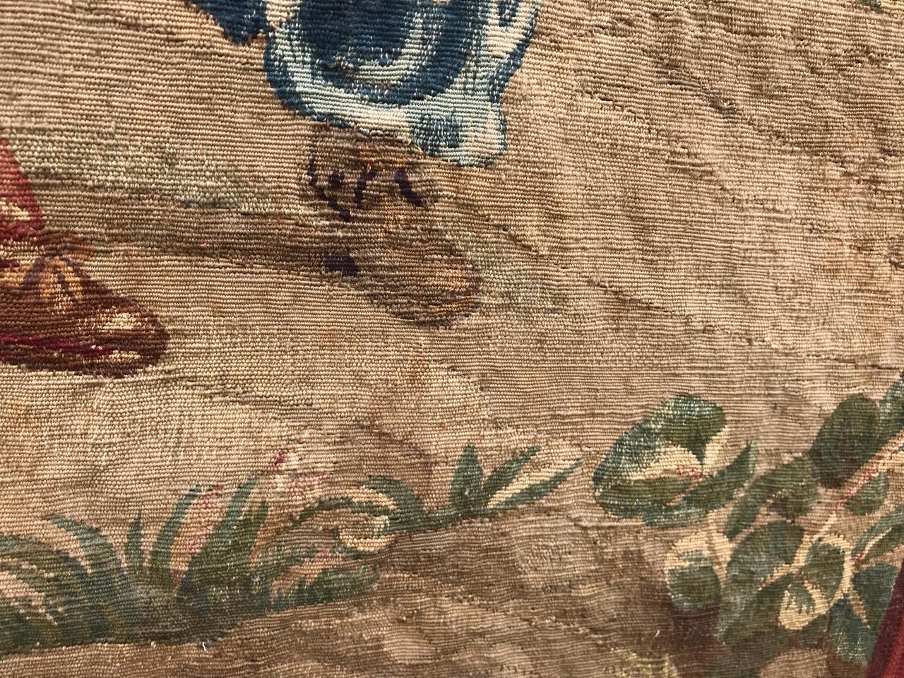Wunderschöner kleiner Aubusson-Wandteppich aus dem 18. Jahrhundert im Angebot 3