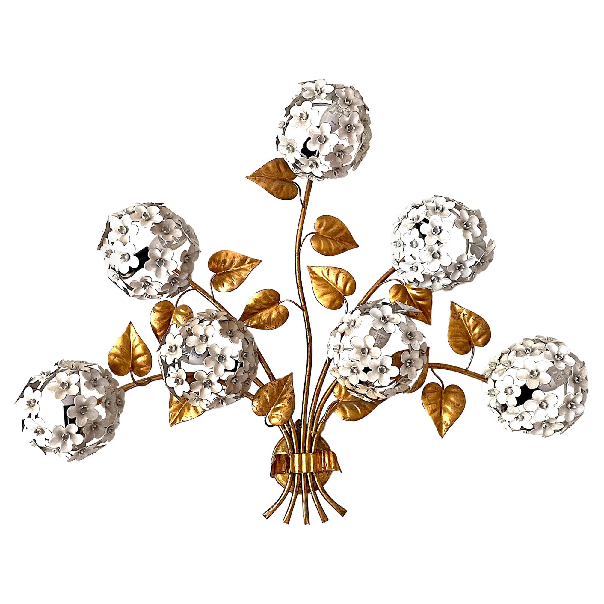 Wunderschöne Hortensien-Wandleuchte aus den 1950er Jahren mit sieben Lights hinter den Blumen