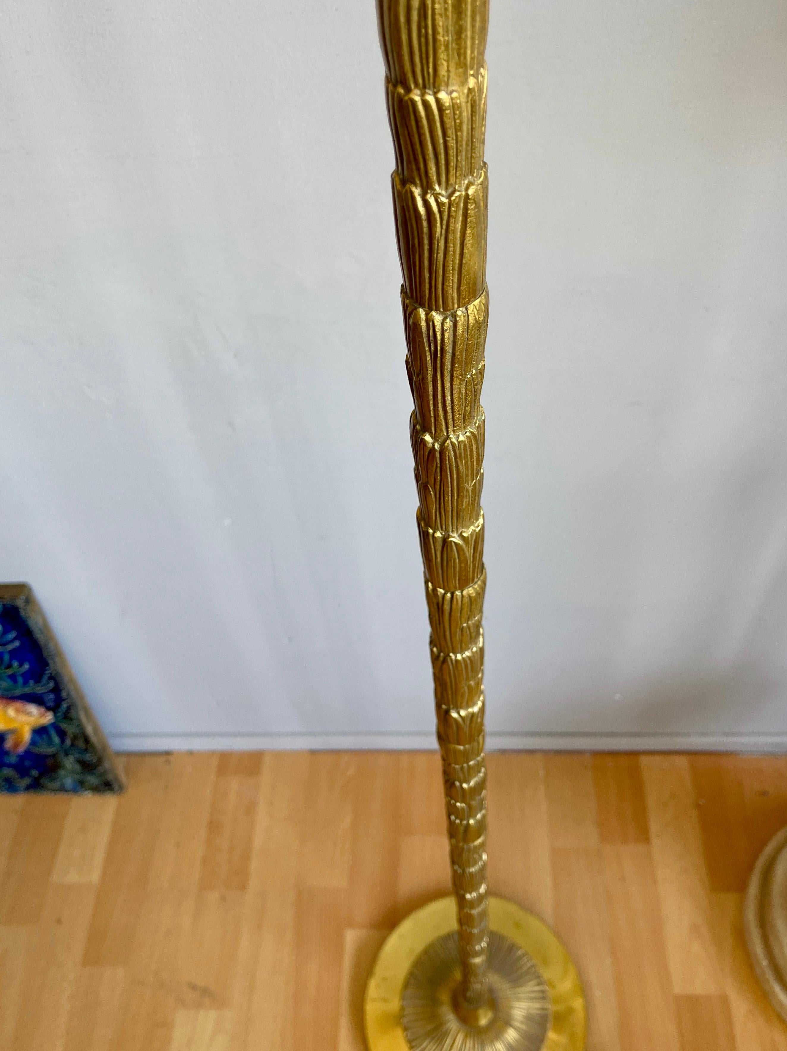 Magnifique lampadaire en bronze doré de la Maison Bagus attribué à 1970, motif de palmier en vente 2