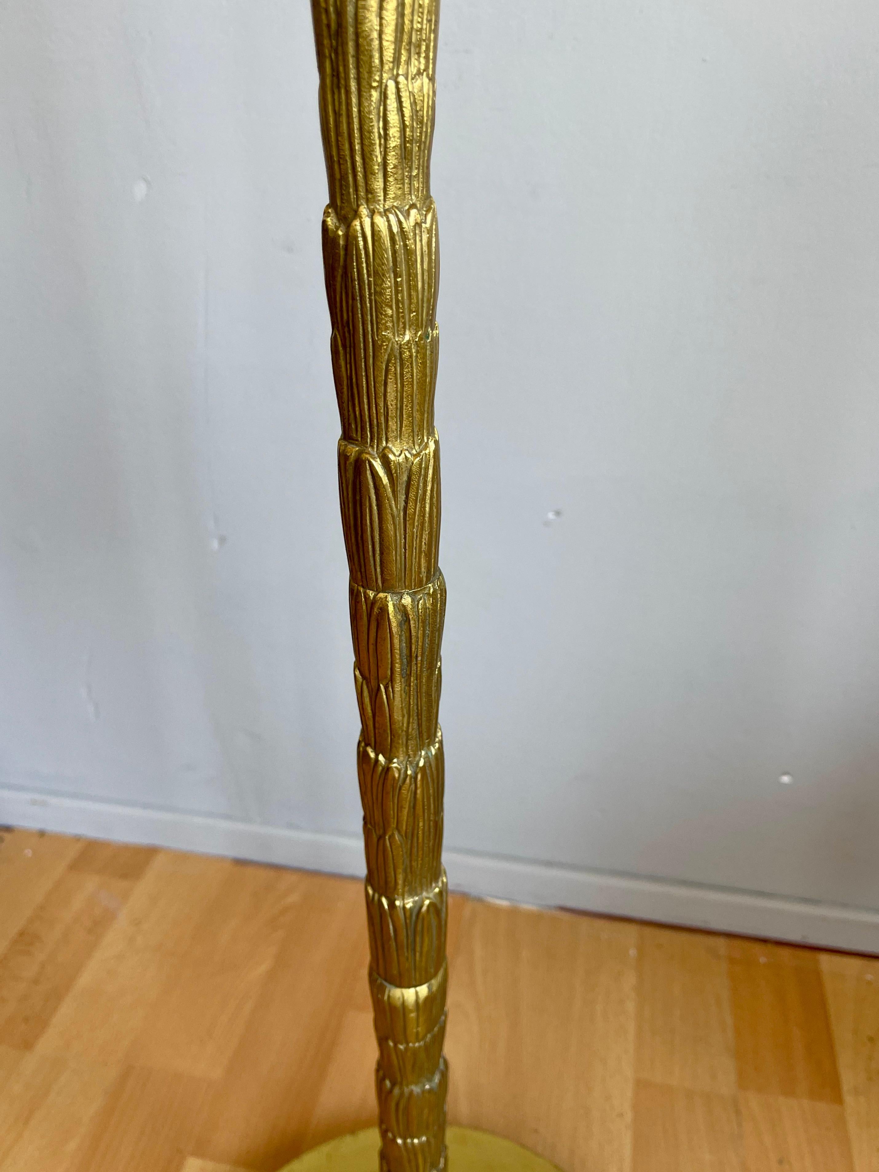 Magnifique lampadaire en bronze doré de la Maison Bagus attribué à 1970, motif de palmier en vente 7