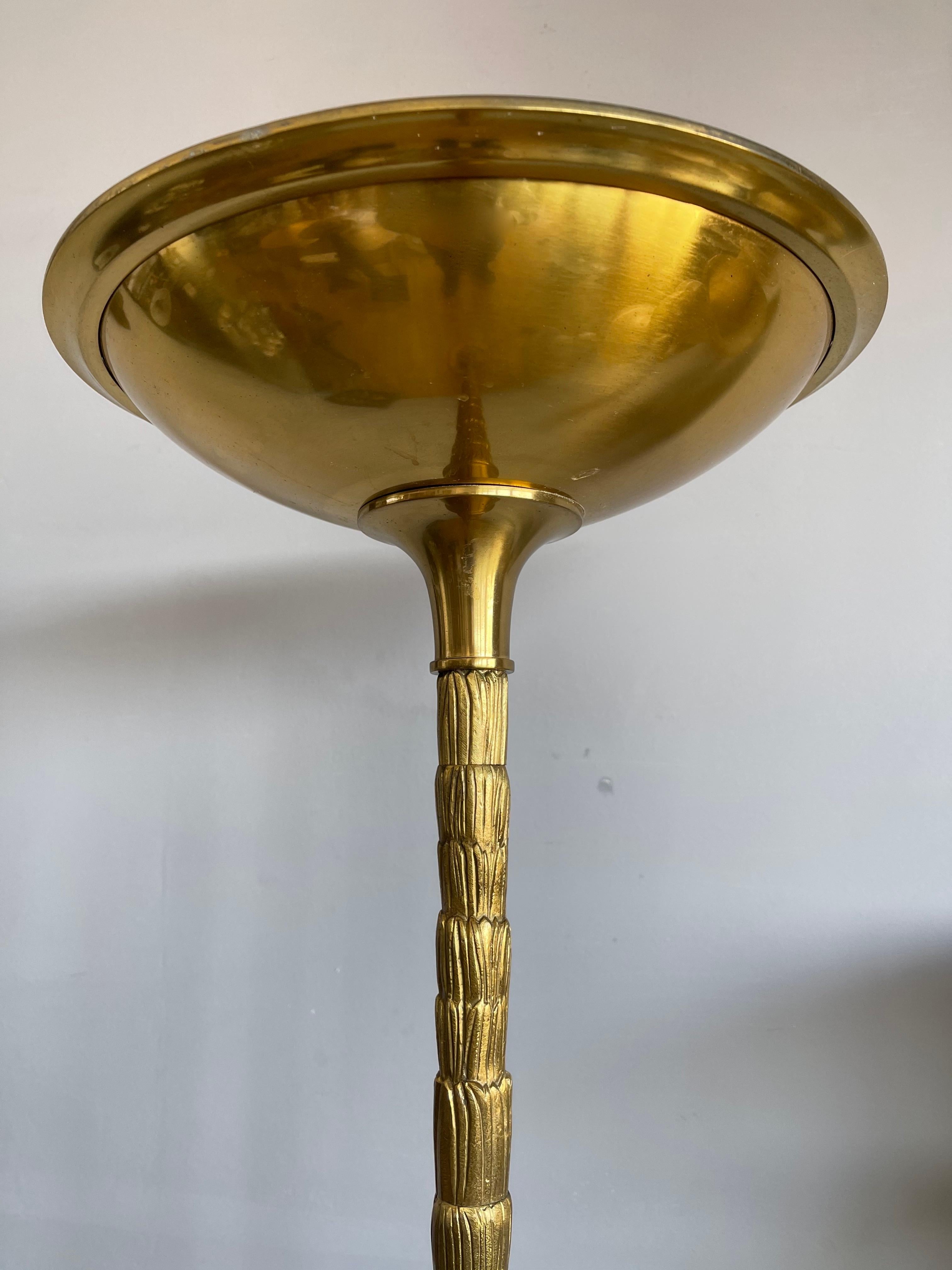 Magnifique lampadaire en bronze doré de la Maison Bagus attribué à 1970, motif de palmier Bon état - En vente à Lisse, NL
