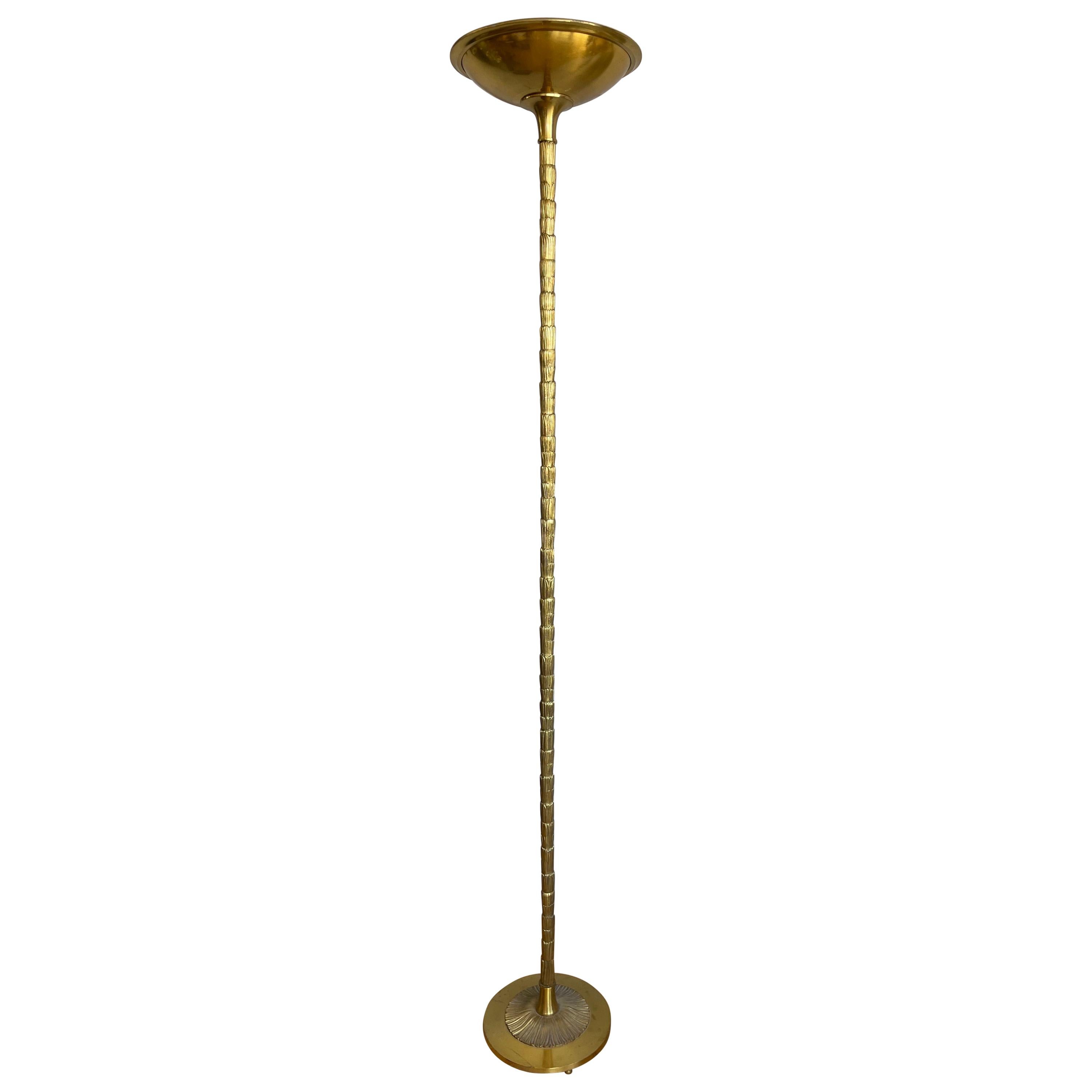 Magnifique lampadaire en bronze doré de la Maison Bagus attribué à 1970, motif de palmier en vente