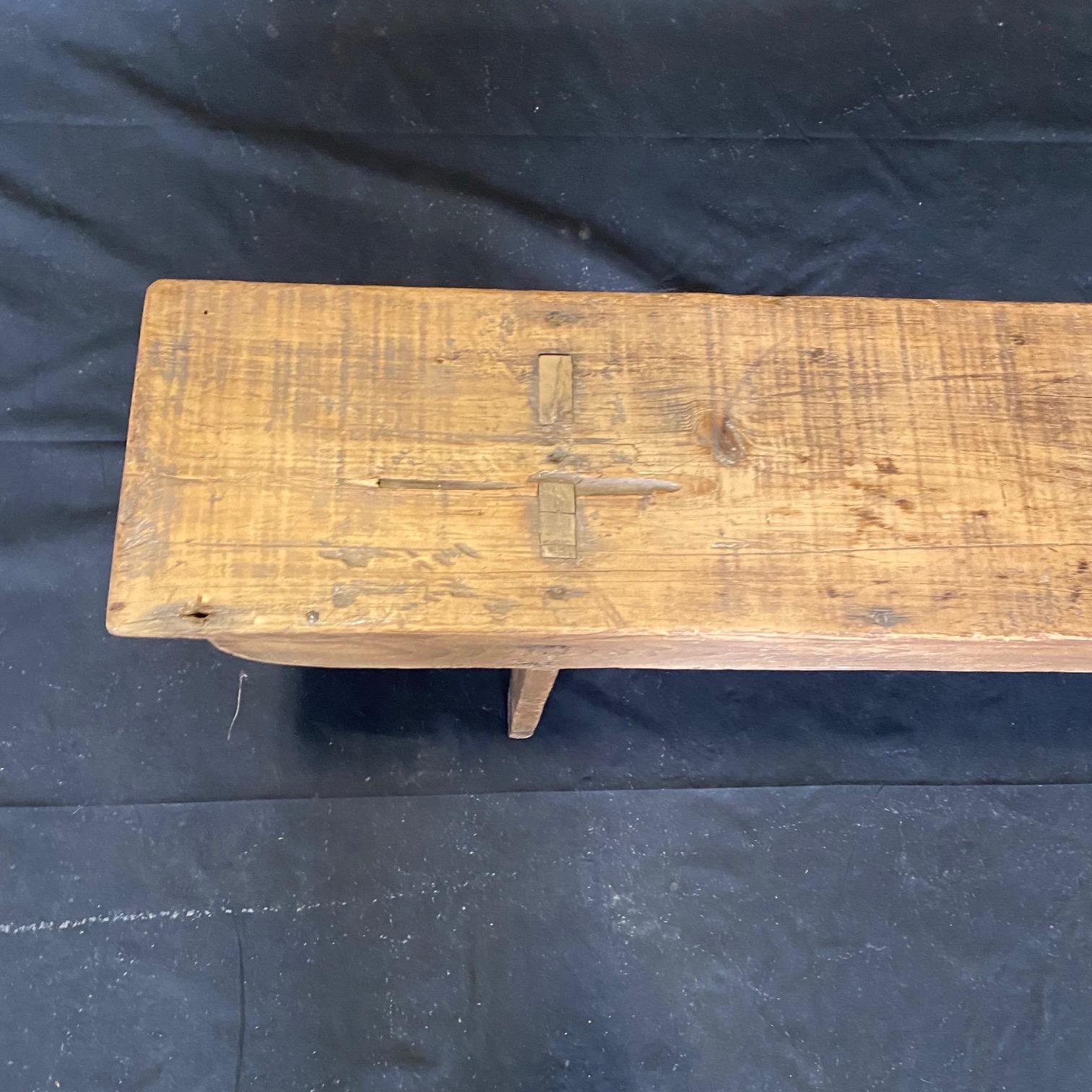 Wonderful 19th Century Classic Early New England Country Bench For Sale 2