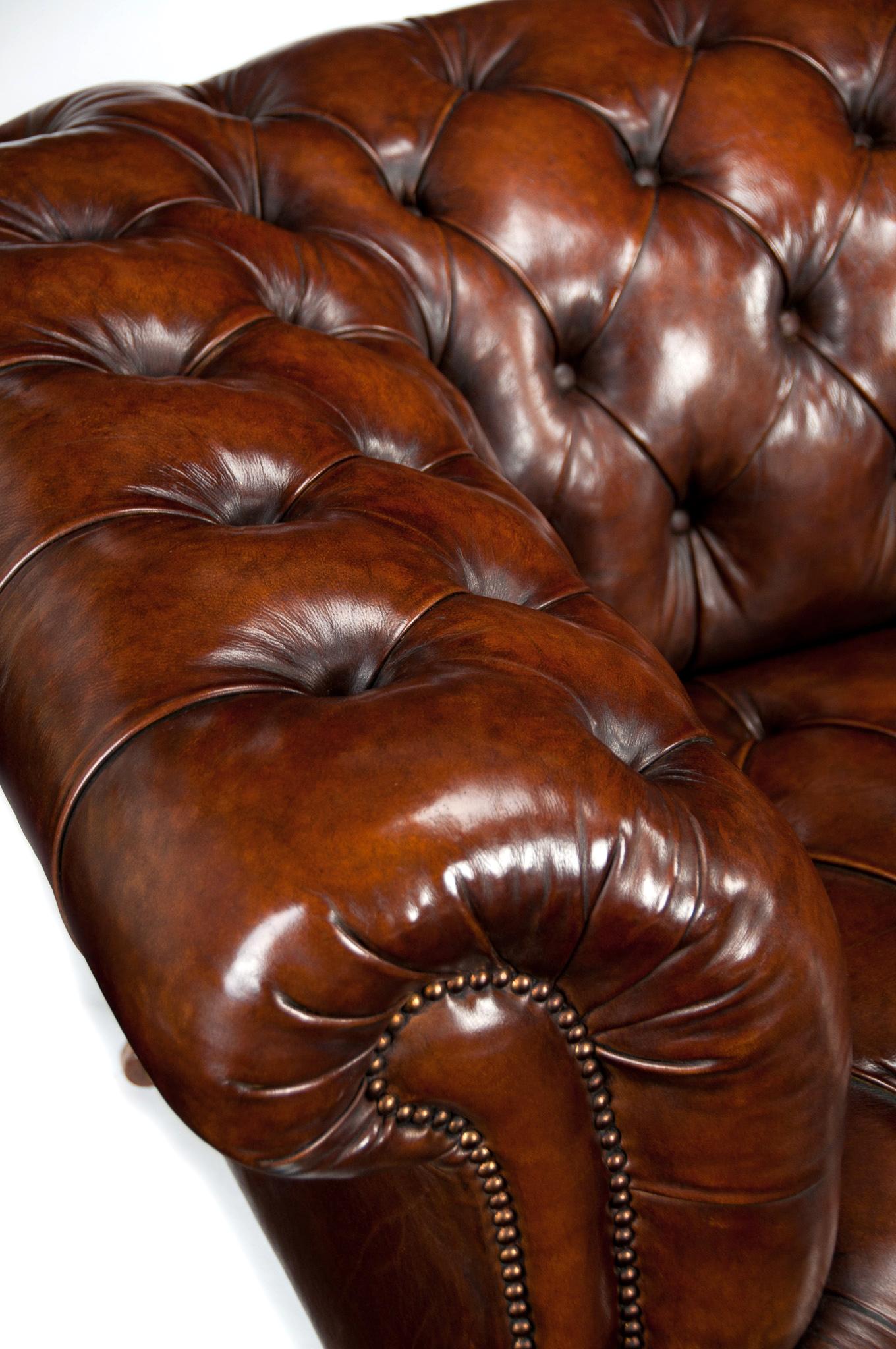 Wonderful 19th Century Deep Buttoned Leather Chesterfield by James Shoolbred 3
