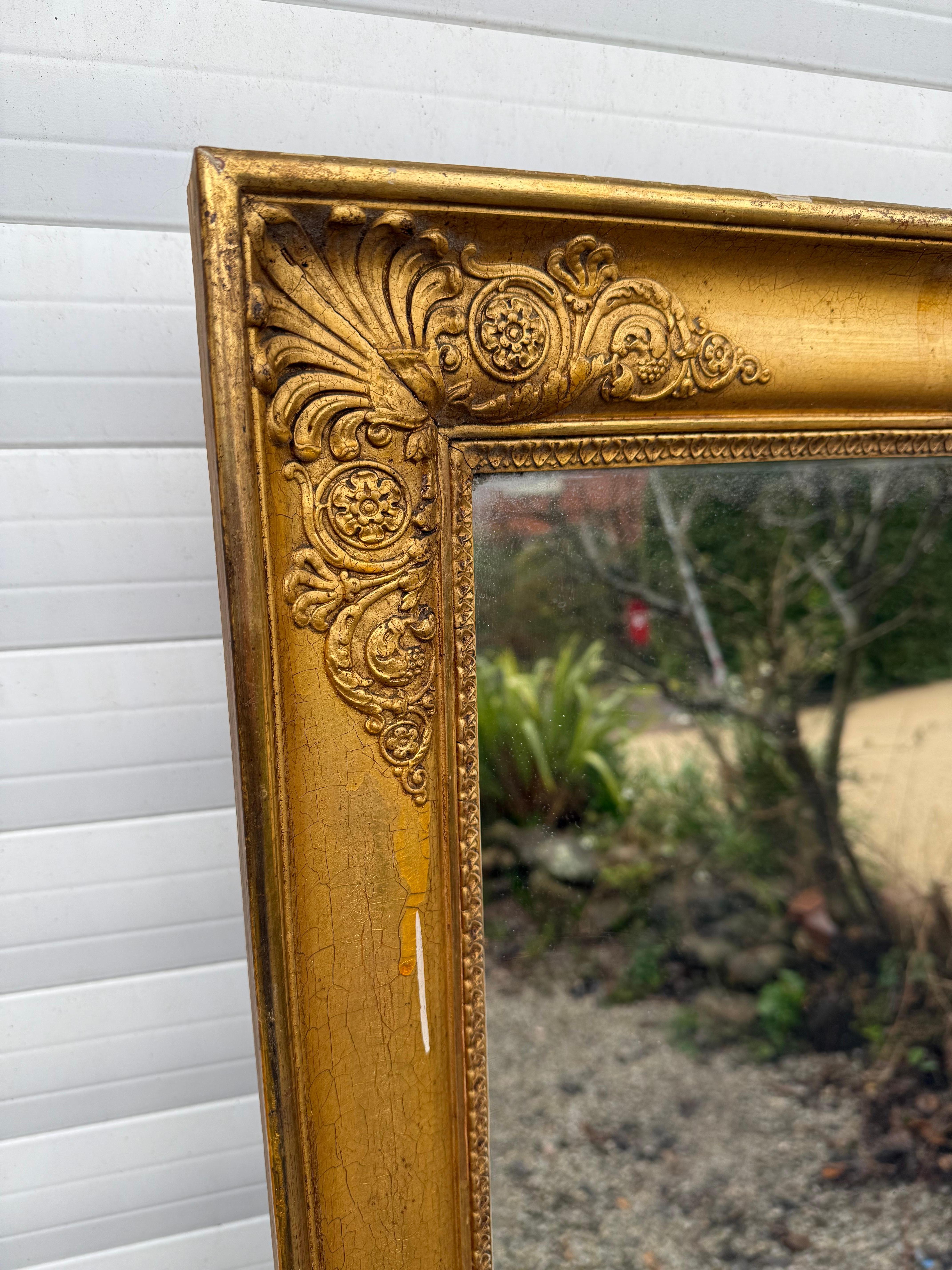 Miroir mural doré de style empire de très bonne qualité, datant du 19e siècle 

Français vers 1840 avec dos et plaque de miroir d'origine Hauteur

Il peut être suspendu à l'horizontale ou à la verticale. 

Hauteur 146 cm ou 57.5 pouces  
Largeur 96