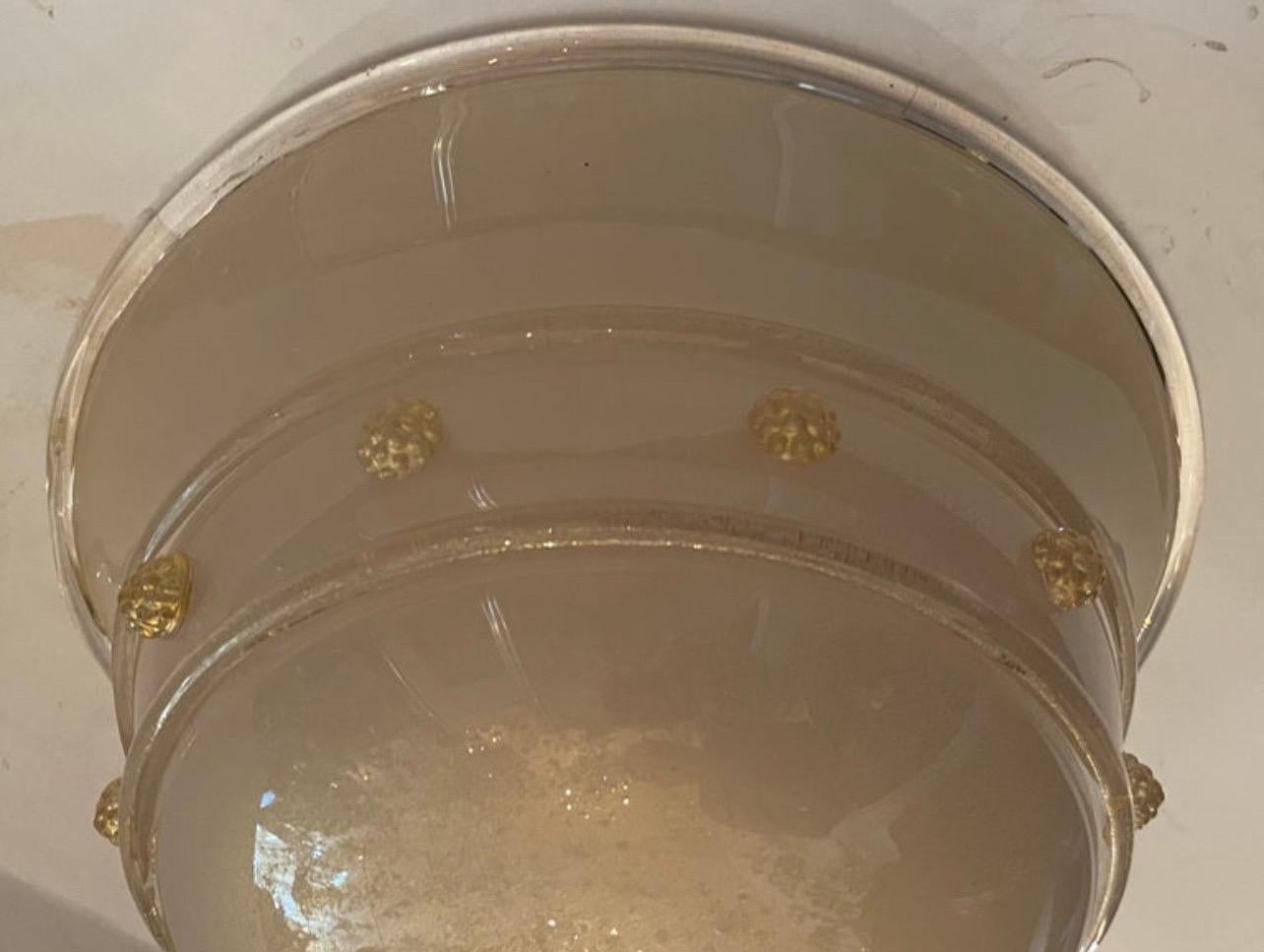 Merveilleux 4 luminaires en verre d'art soufflé de Murano avec écailles d'or Bon état - En vente à Roslyn, NY