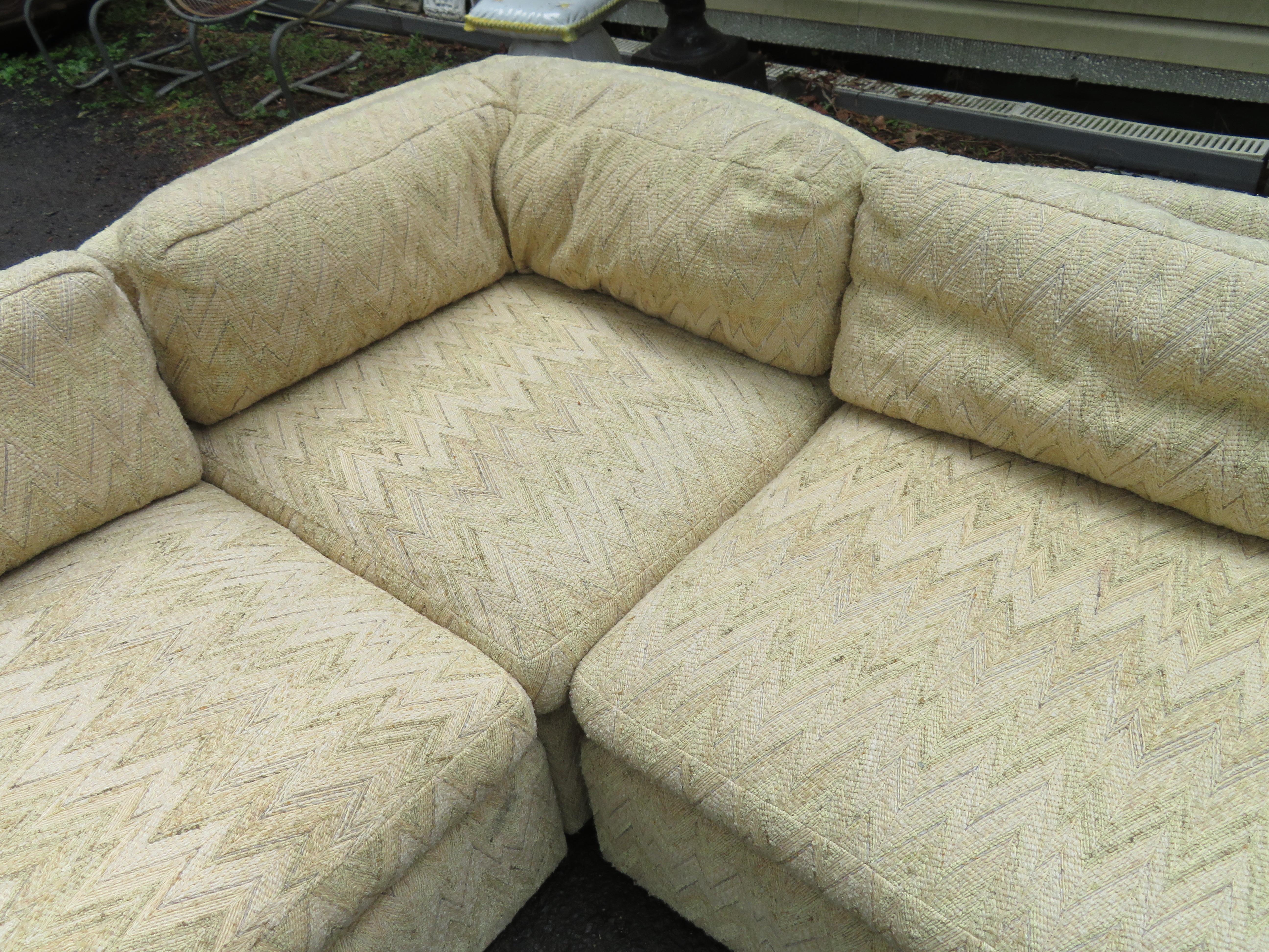 Late 20th Century Wonderful 5-Piece Signed Milo Baughman Curved Back Cube Sectional Sofa