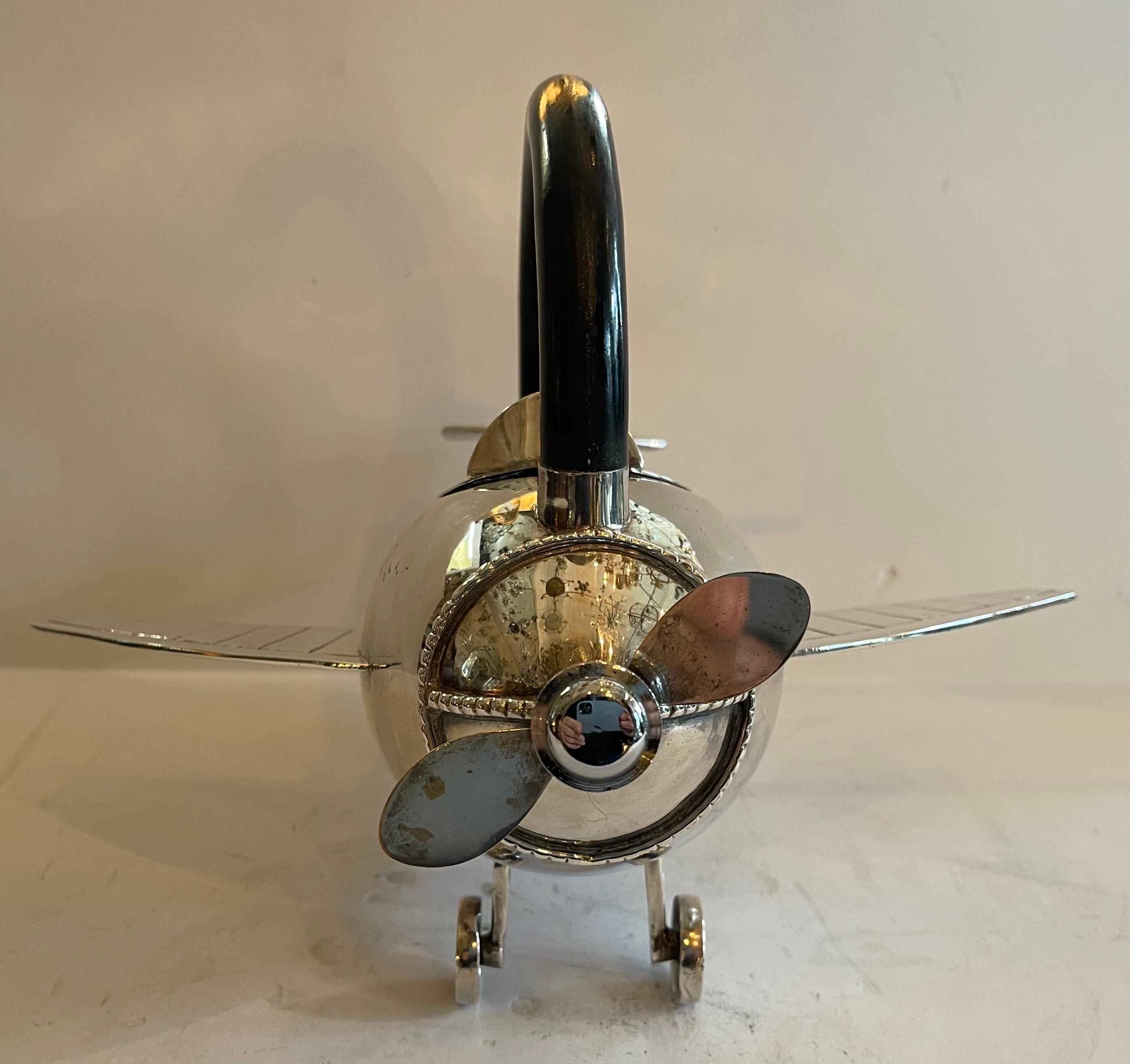 airplane teapot