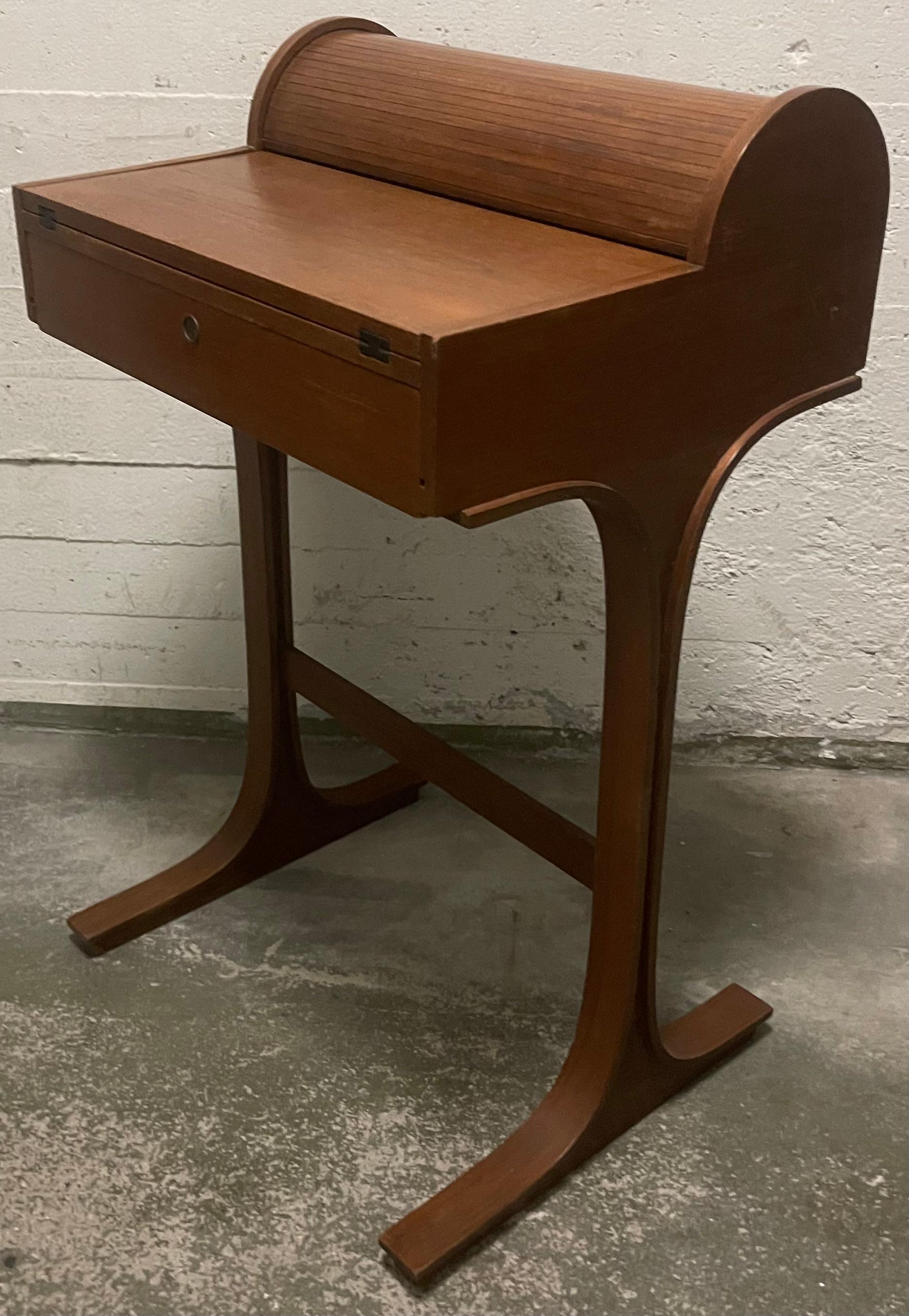 Mid-Century Modern Wonderful, Amazing and Exclusive Frattini Desk For Sale