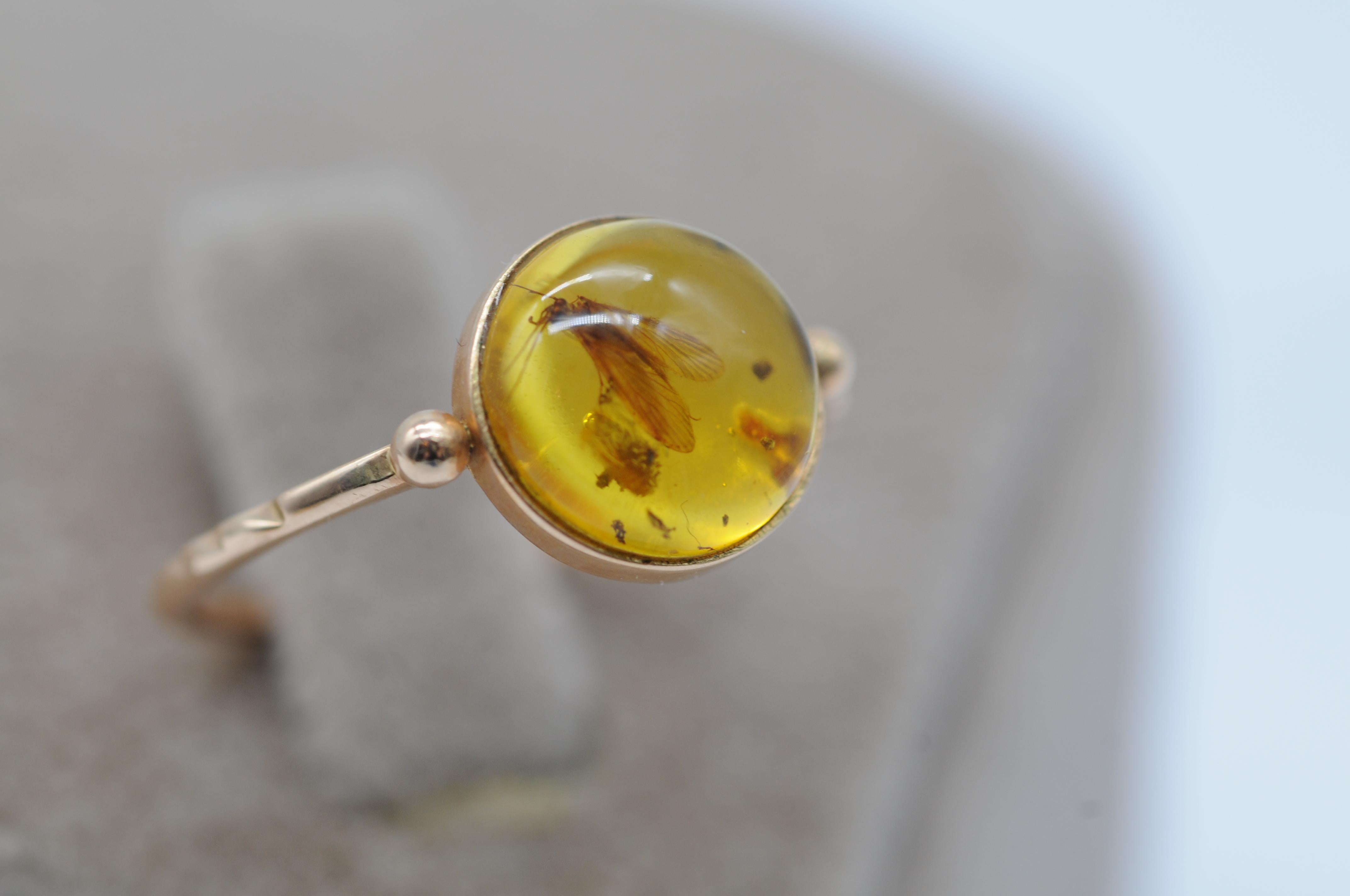 Ball Cut wonderful amber ring with insect included For Sale