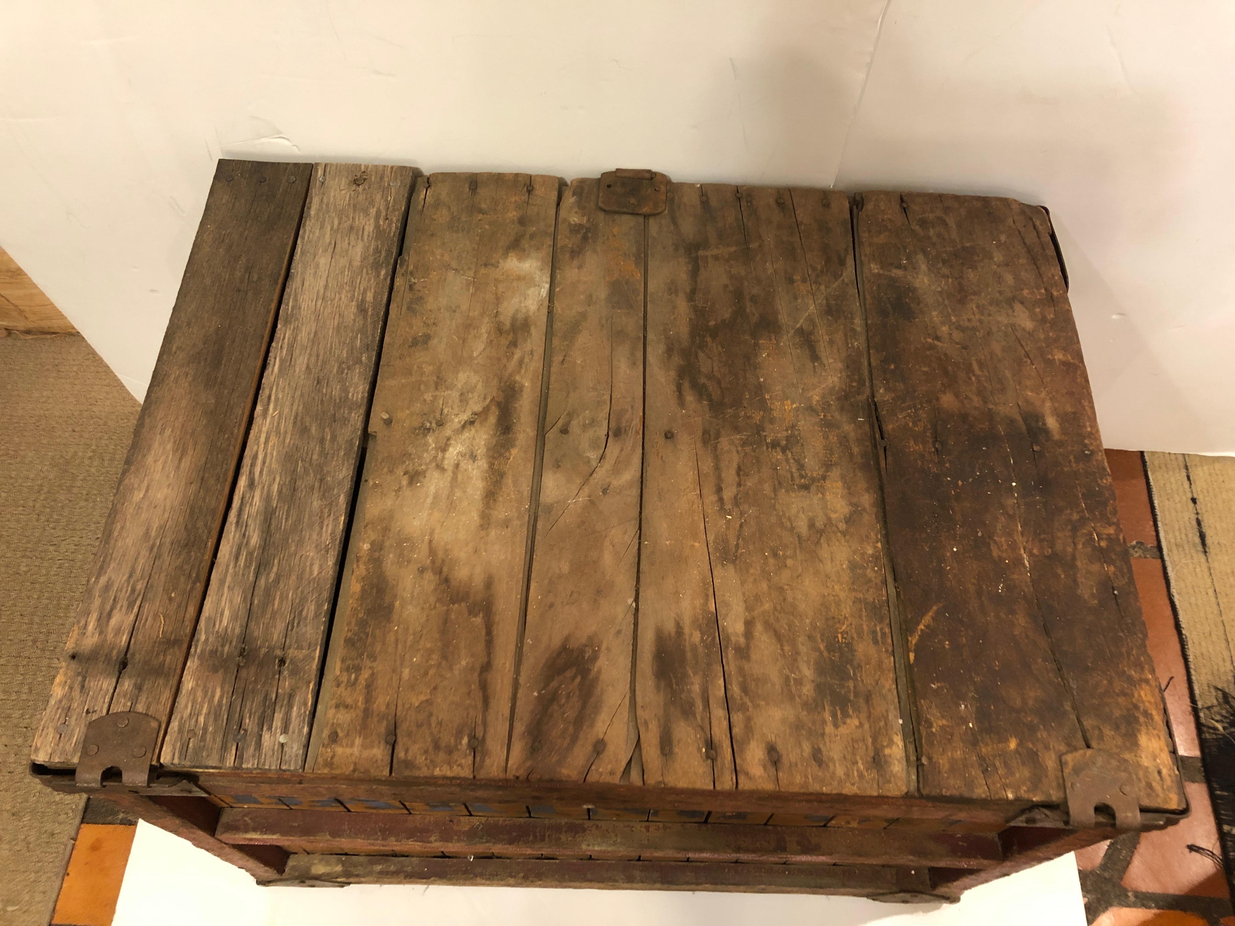 Wonderful Americana Weathered Vermont Country Store Box or Bin In Distressed Condition In Hopewell, NJ
