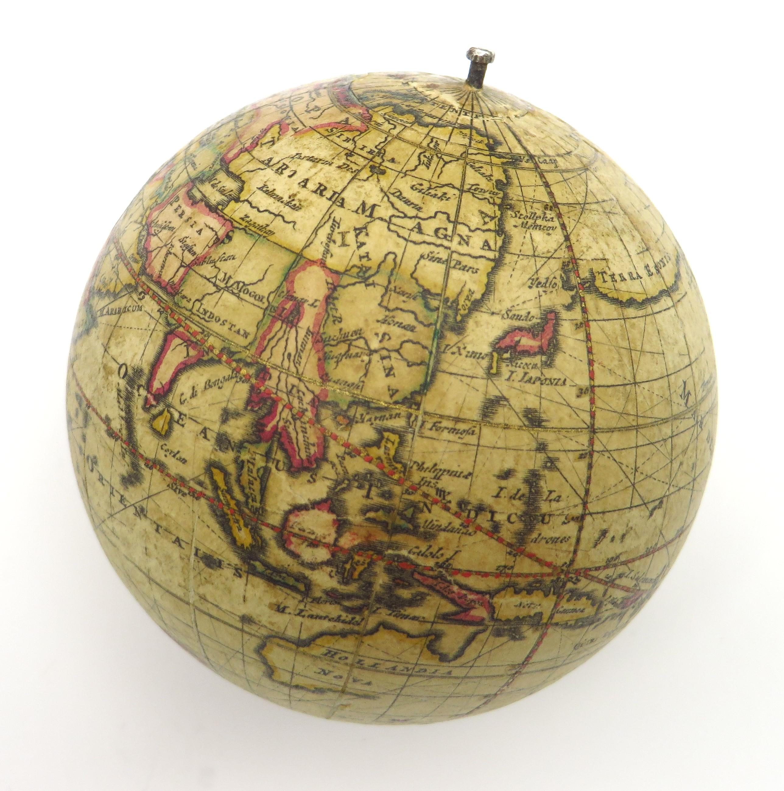 Wonderful and extremely rare Dutch pocketglobe For Sale 3