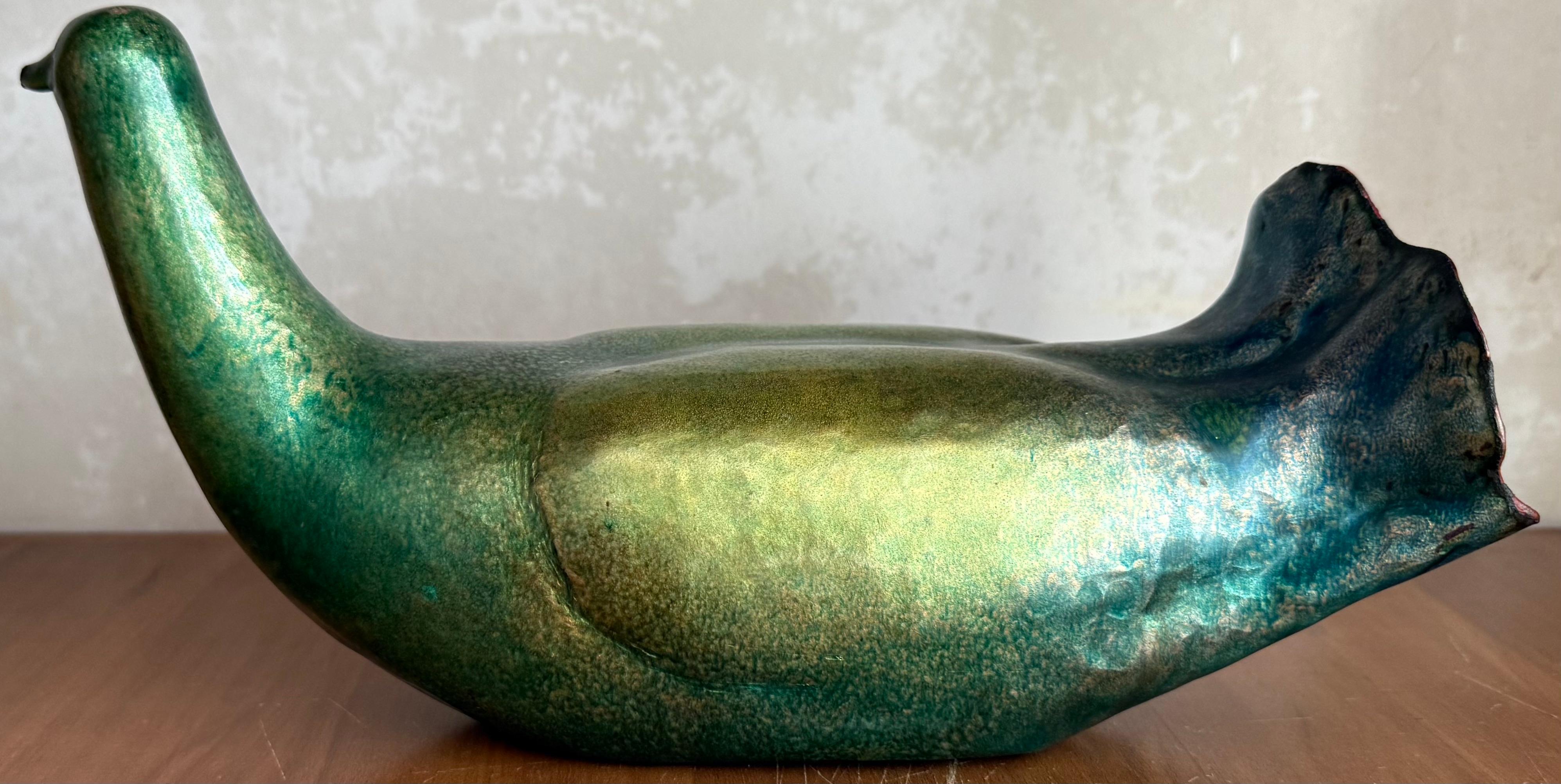 Smaltato meravigliosa e rara scultura di colomba de poli in vendita