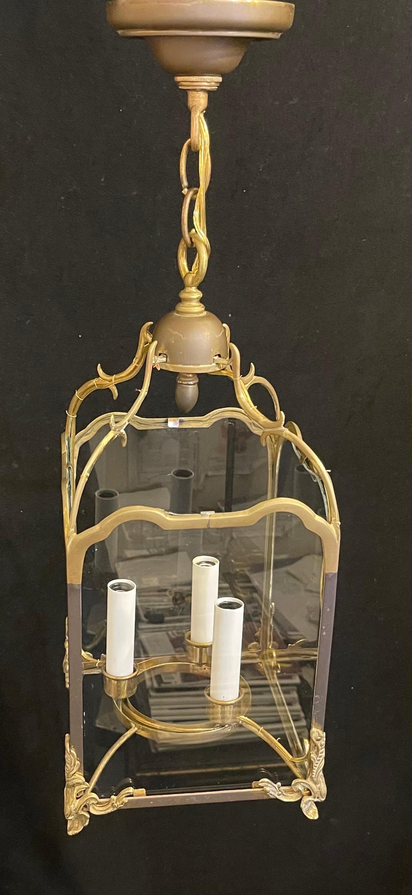 Wunderschöne antike Messing Filigran Vaughan Quadrat Glas Laterne Pendelleuchte (20. Jahrhundert) im Angebot