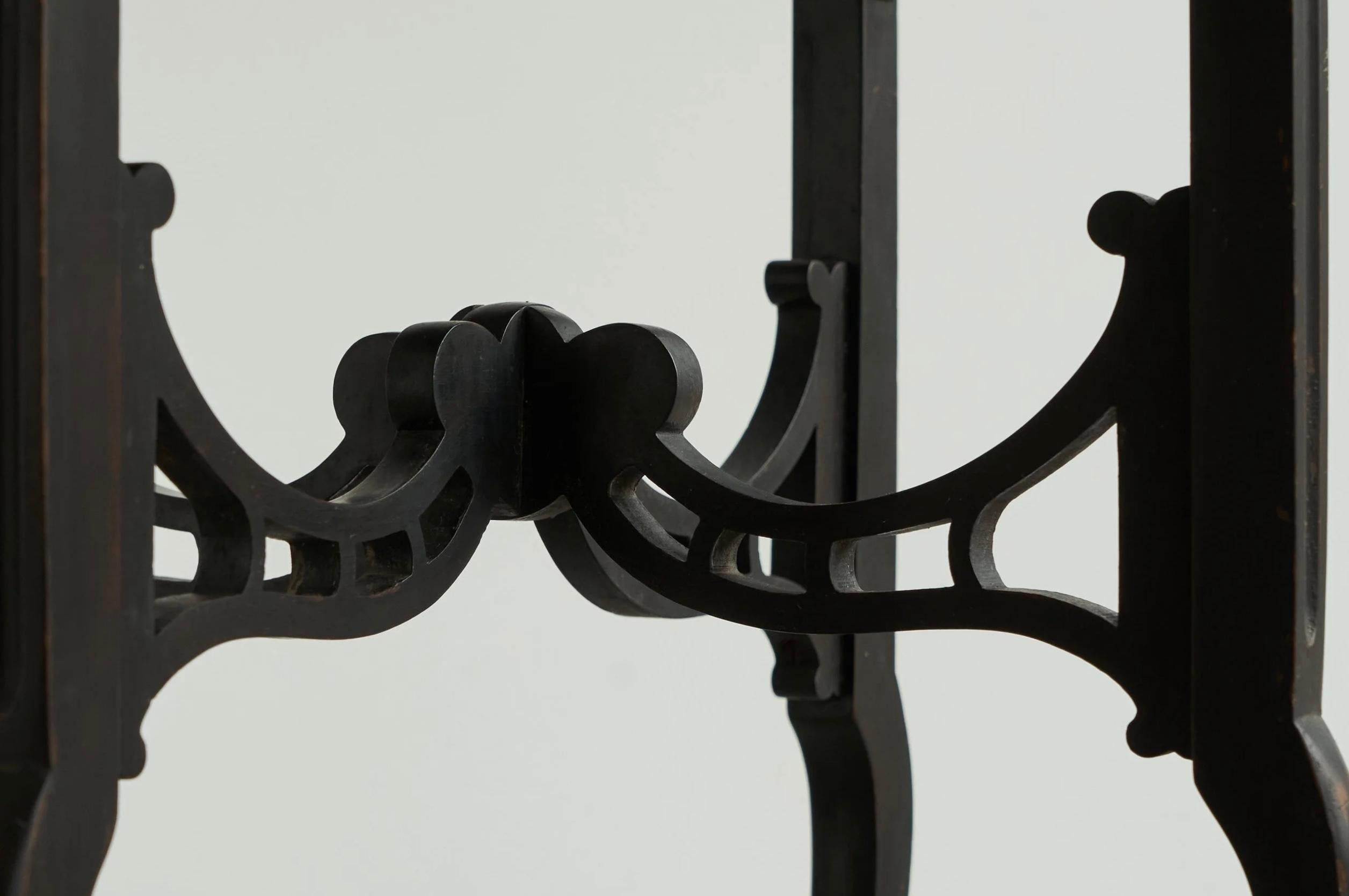 Bois Wonderful Antique Edwardian Ebonized Arts and Crafts Side Table Early 1900's en vente