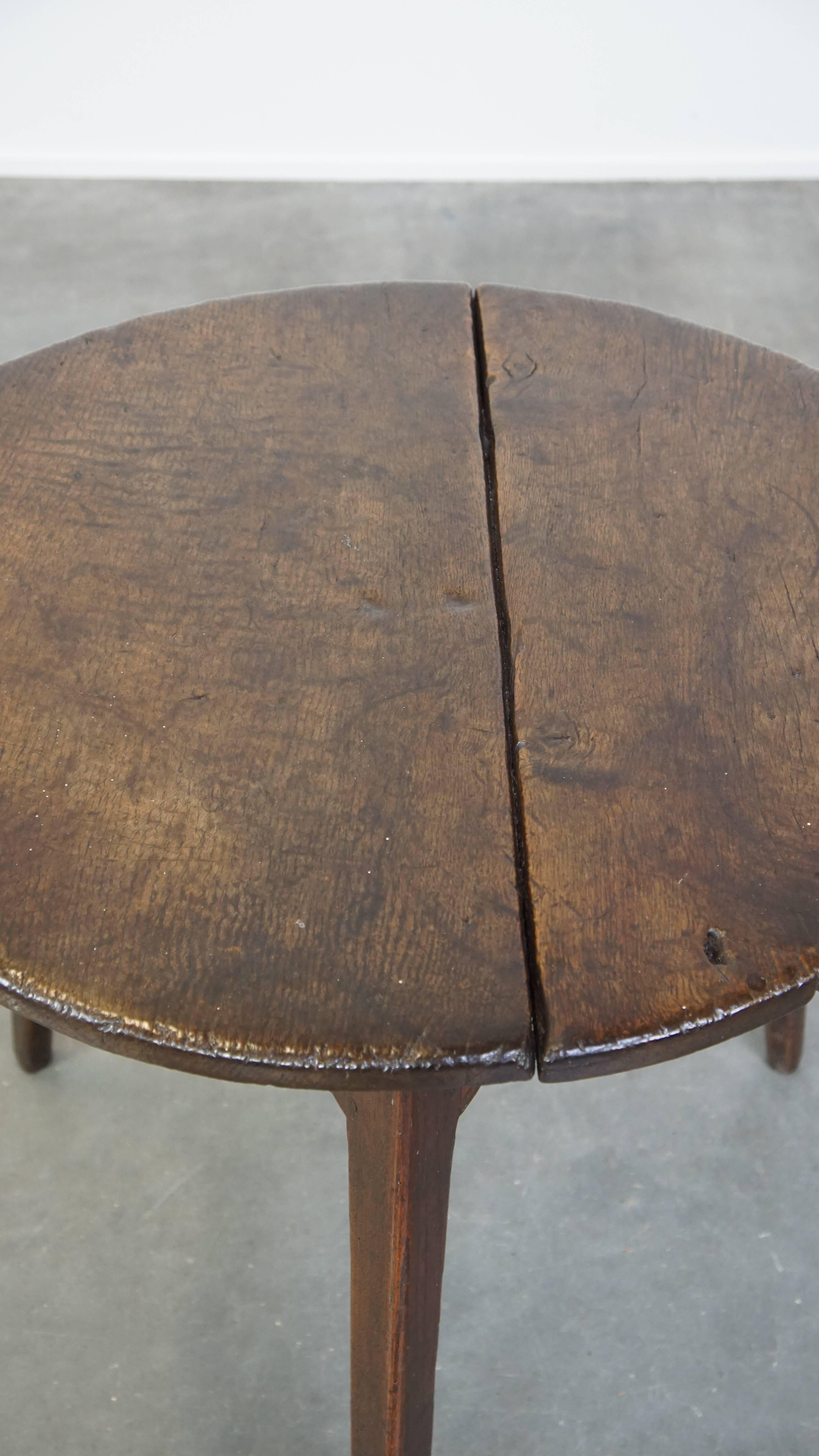 Anglais Merveilleuse table de cricket anglaise ancienne du 18e siècle en vente