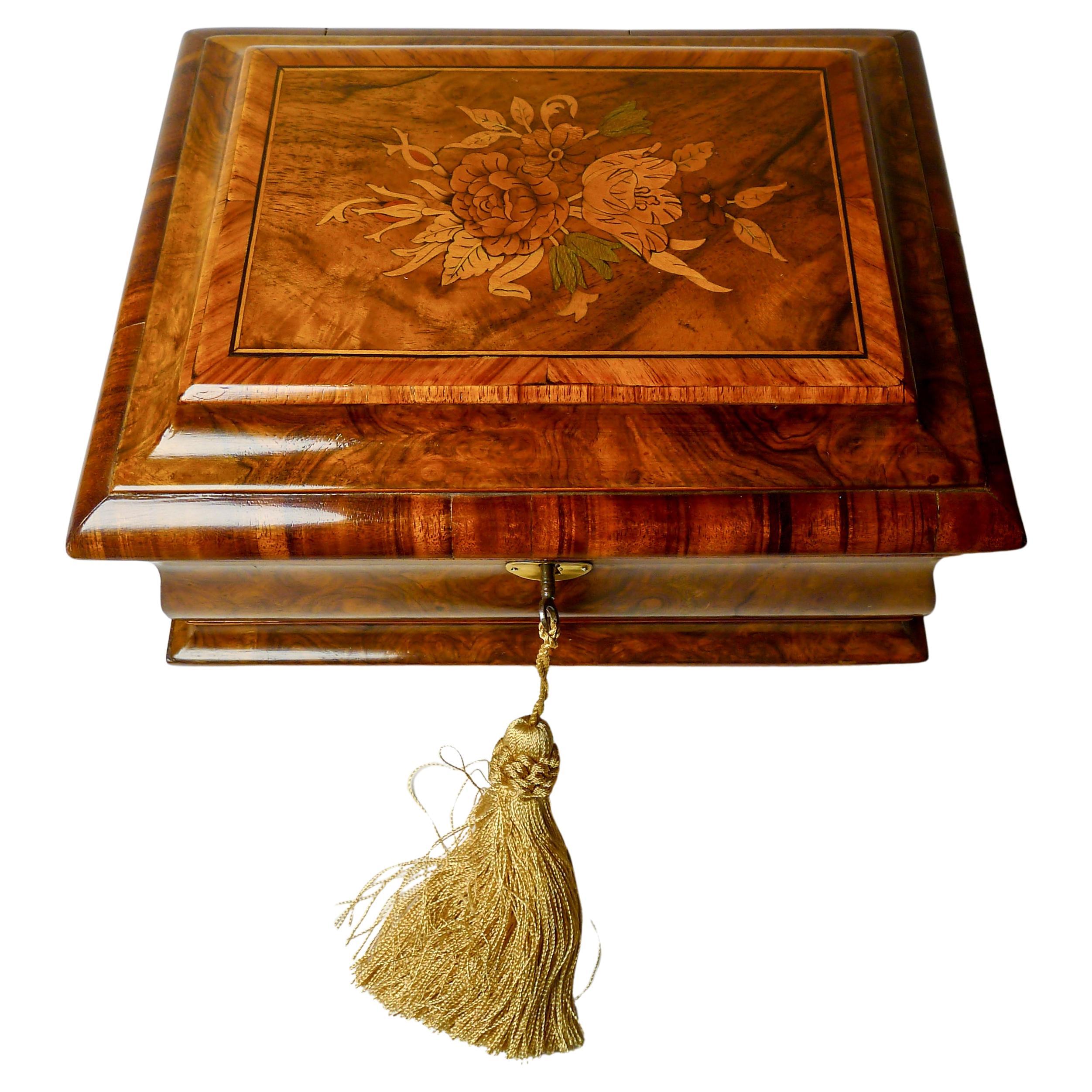 Maravillosa Caja de Té Antigua de la Regencia Inglesa de Nogal y Tulipwood - Incrustación Floral